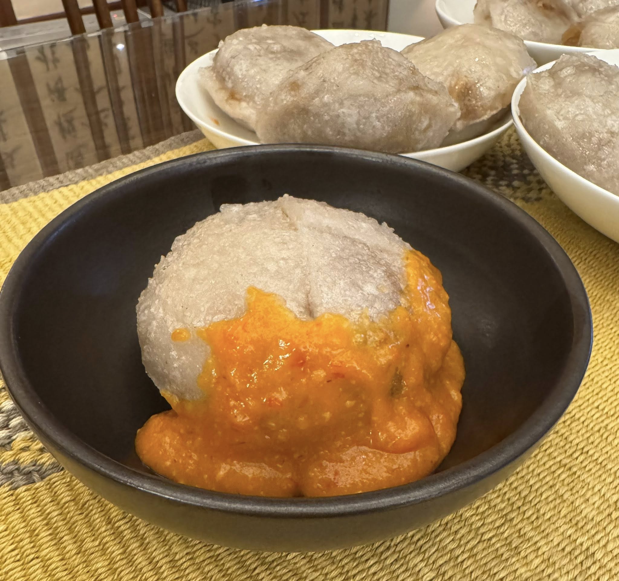 裴社長為了節目特別從零開始製作肉圓。（出自裴偉臉書）