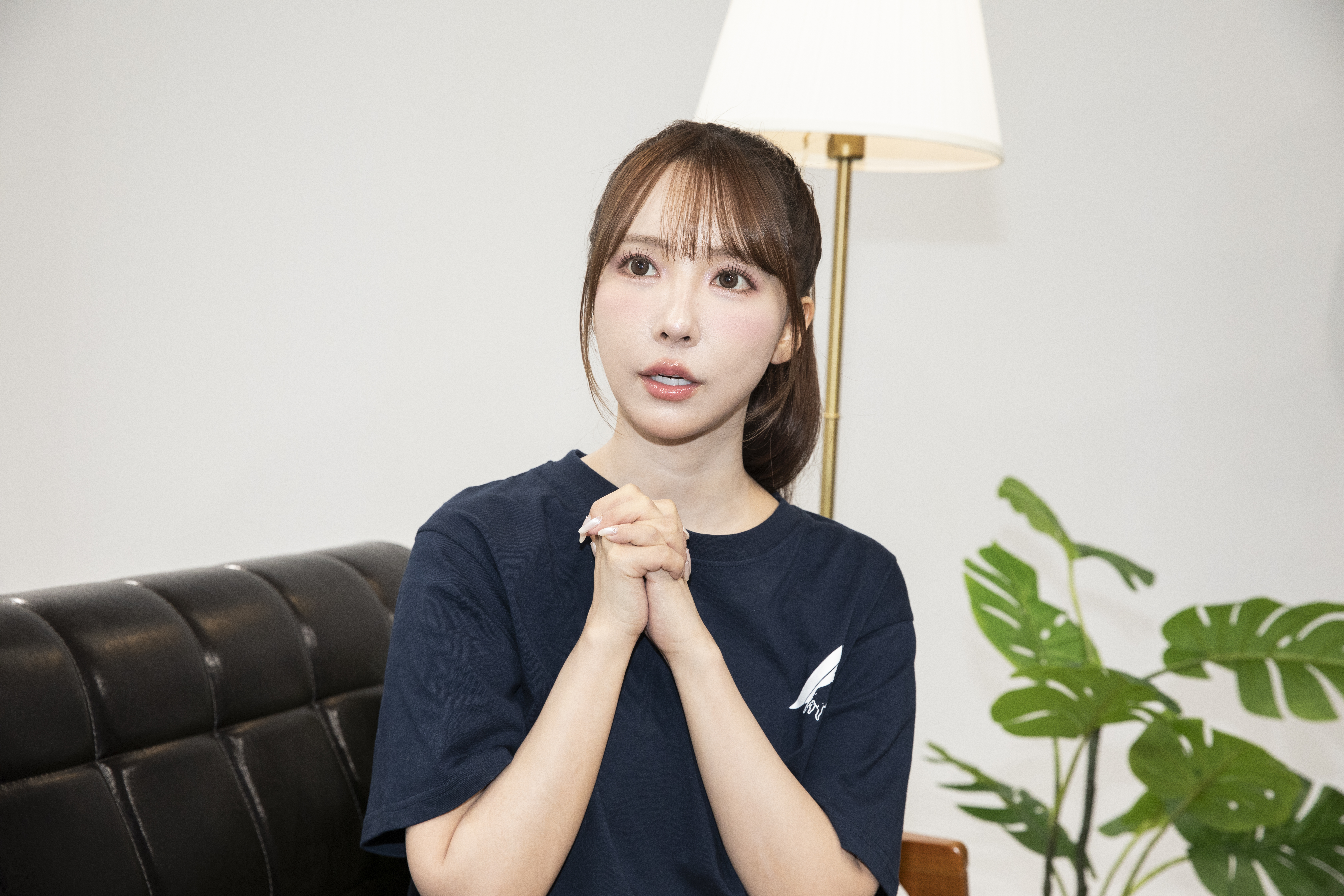 三上悠亞自創事業曾遭遇詐騙，損失一大筆金錢要不回來，痛哭好幾天。