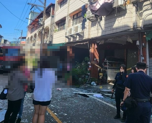 南投縣埔里鎮上個月8日發生一起住宅瓦斯氣爆事件，57歲魏姓男子全身嚴重燒燙傷，送醫搶救多日不治身亡。（翻攝畫面）