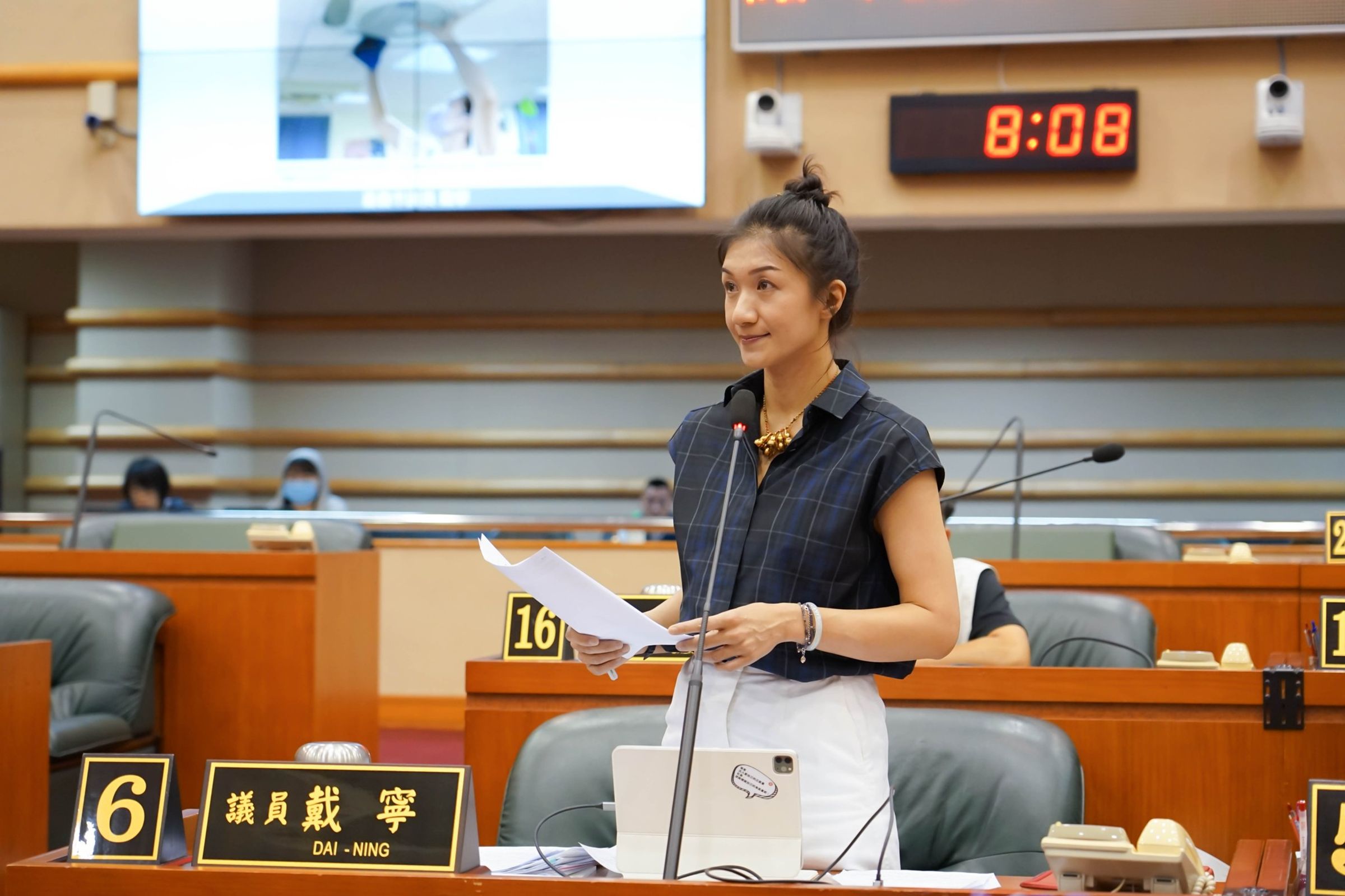 戴寧二審獲改判5年6月,上訴遭駁回後全案定讞,預計19日報到服刑。(翻攝自戴寧臉書)