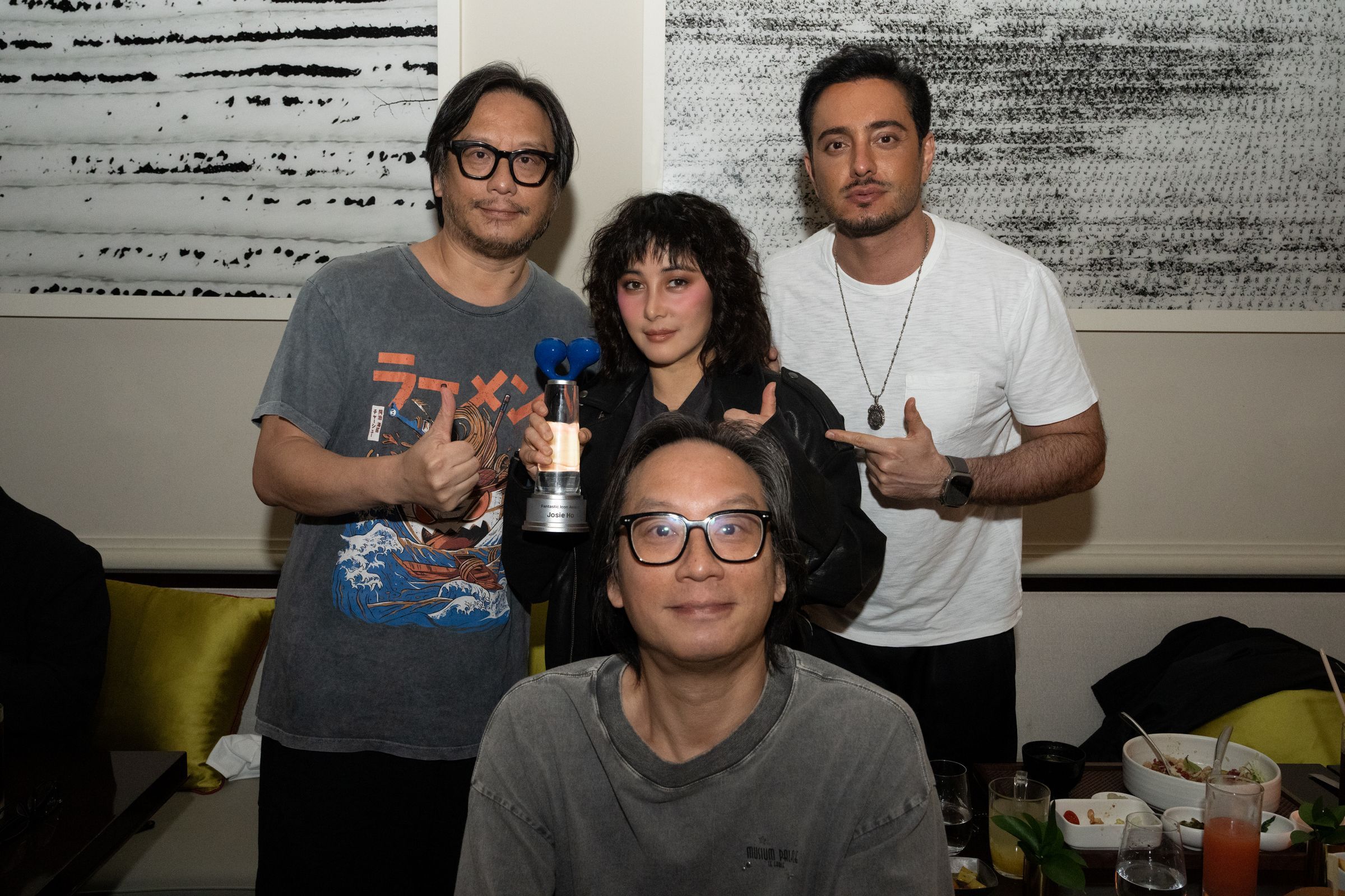 富川奇幻影展開幕式後 ，何超與Iman、導演彭氏兄弟開心慶功。（852Films提供）_