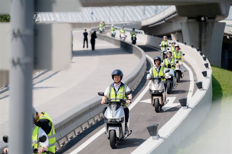 陳世凱騎車雙手含煞車遭質疑 專家曝注意2重點就沒問題