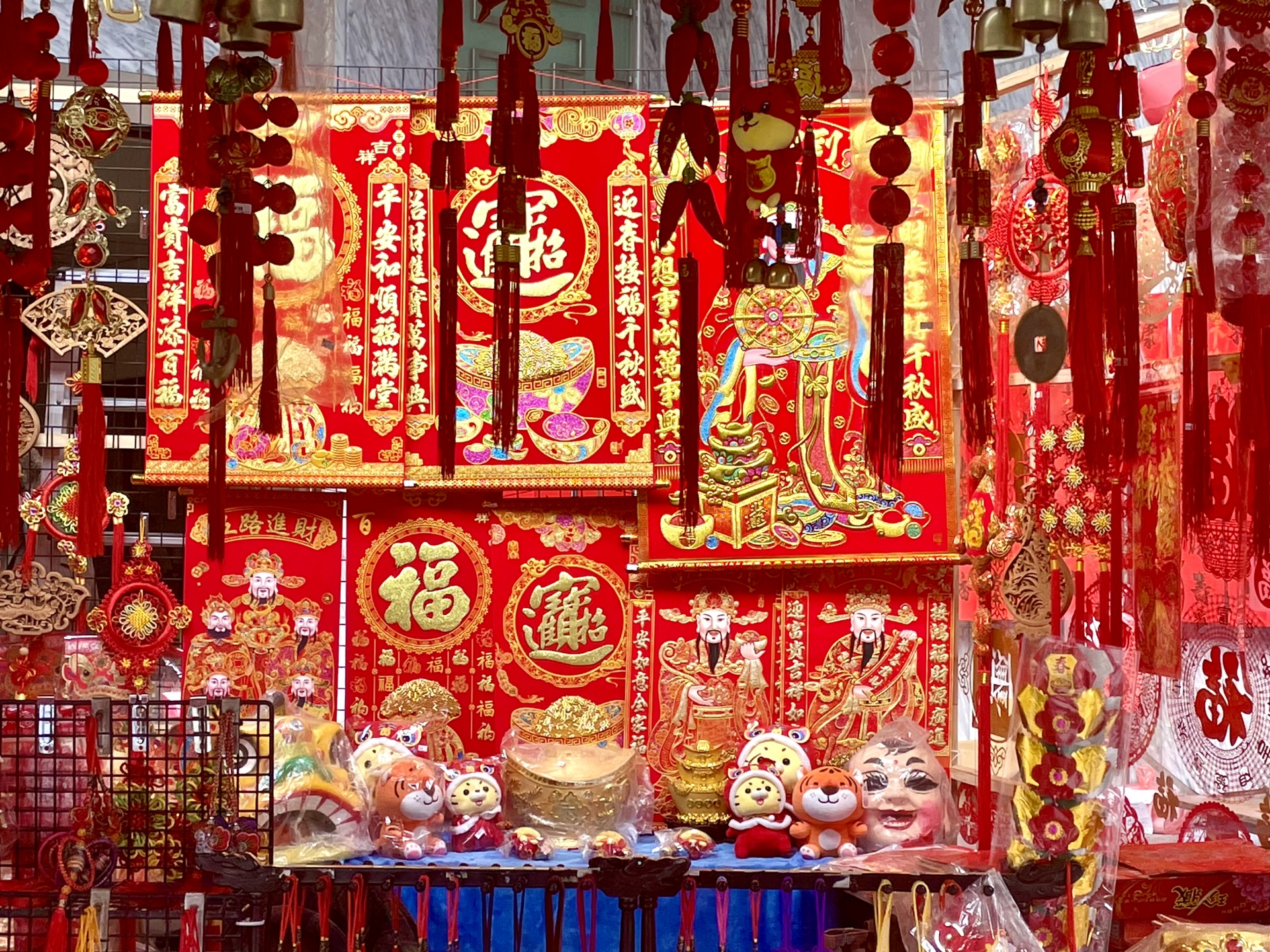 生肖猴、豬、雞的人在2026年整體運勢轉旺，不論事業、財運或貴人運皆有亮眼表現。（示意圖；翻攝自photo-ac）