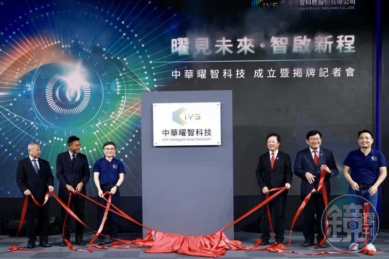 雙喜臨門！中華電小金雞中華曜智今揭牌　簡志誠喊話年年孵化生力軍