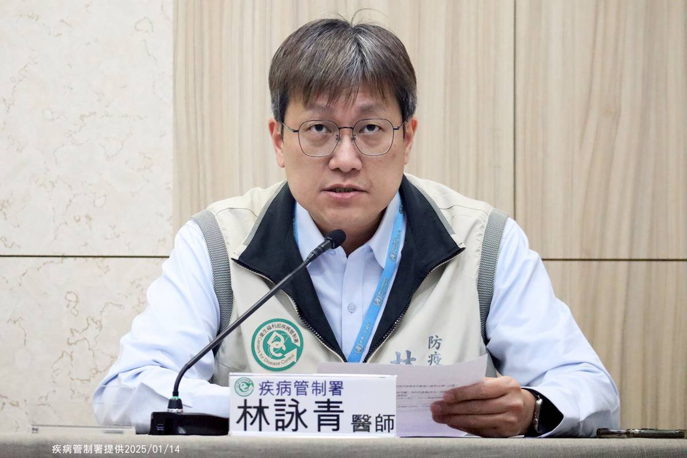 疾管署防疫醫師林詠青說明麻疹本土個案情形。(疾管署提供)
