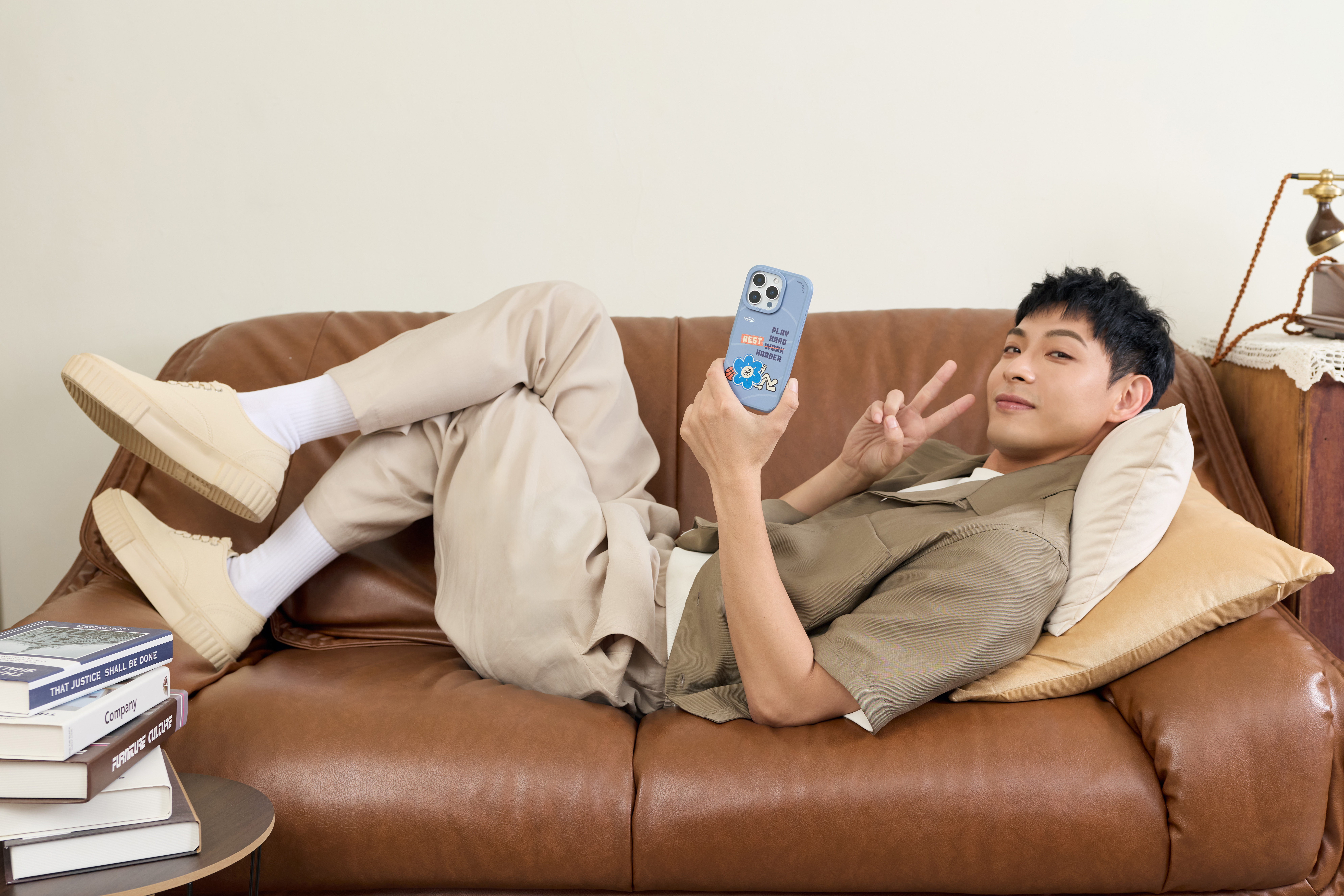 連晨翔將寶寶超音波照的姿勢放入設計。（圖片提供：TOYSELECT）