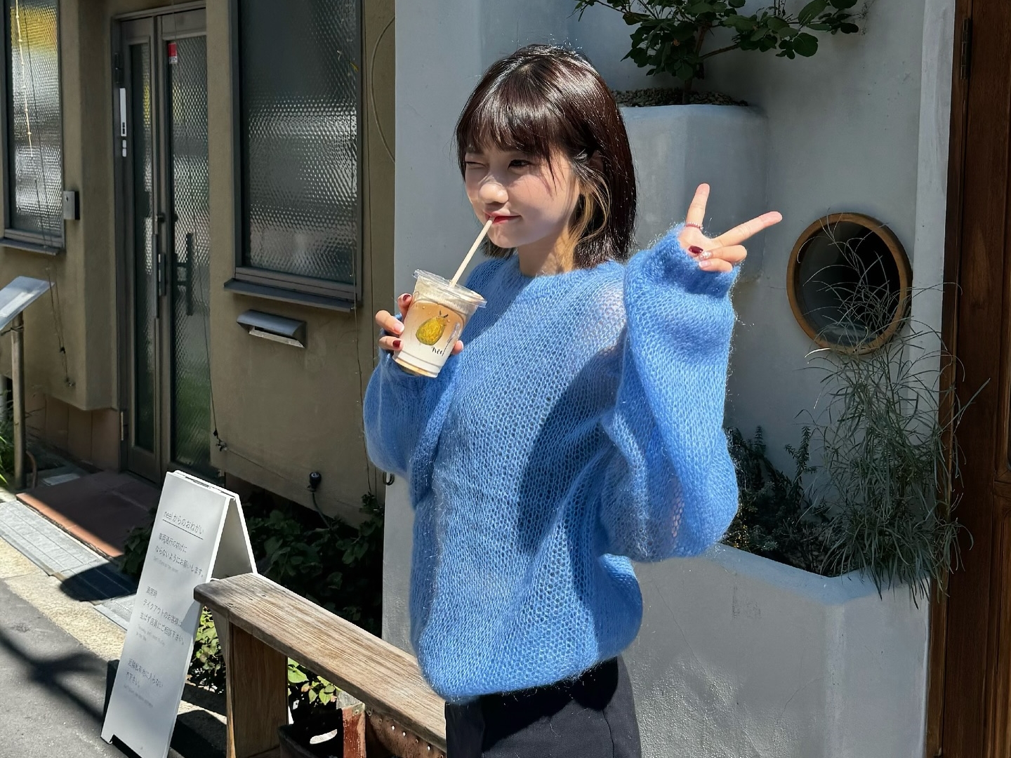 愛莉莎莎因質疑總統大選作票4月遭中選會提告，不過今台北地檢署因罪證不足決議不起訴。（翻攝自@goodalicia IG）