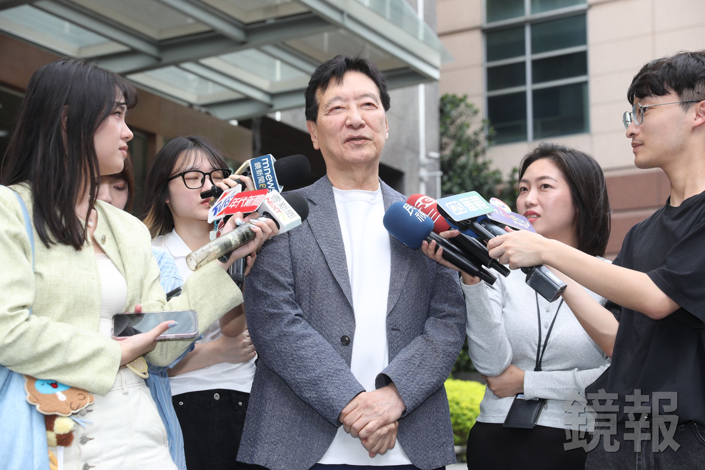 前中廣董事長、戰鬥藍發起人趙少康回應被連署開除黨籍一事。(鏡報林煒凱攝)