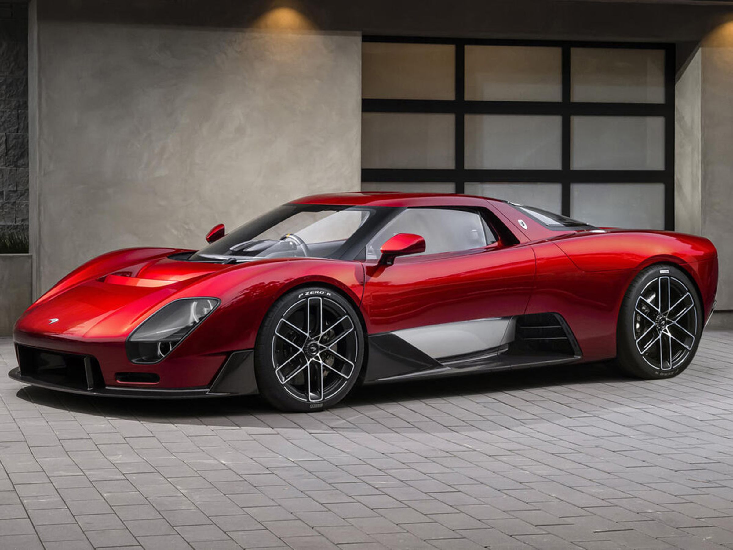 McLaren 自去年春季與新創公司 Forseven 合併之後，未來的產品策略將包含像 6GT 這類更適合收藏家的限量超級跑車。