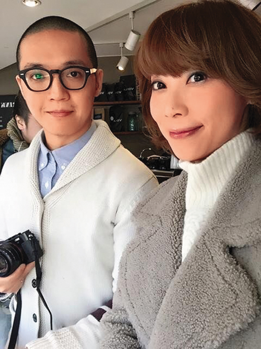 貴婦奈奈（右）和男友黃博健（左）經營的醫美診所，因手術意外導致Melody男友前妻死亡。