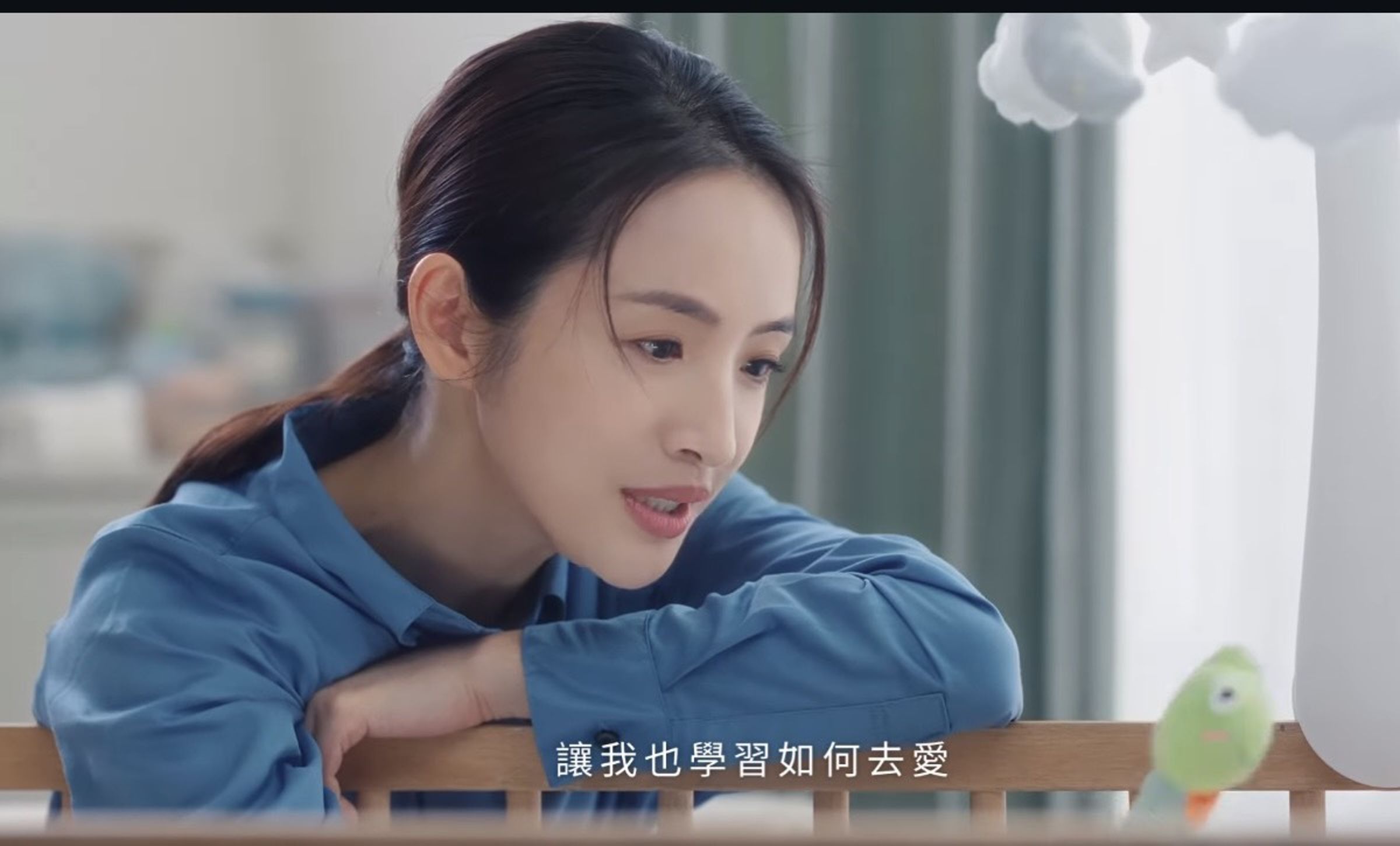 林依晨懷孕期間仍照常拍廣告。（翻攝自臉書）