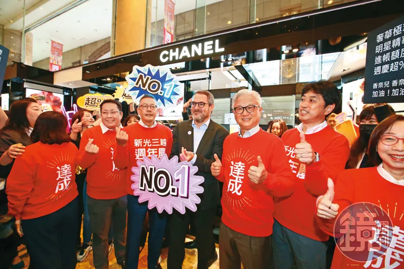 百貨龍頭新光三越改選董座吳東昇續任,吳昕陽接副董。(本刊資料照)