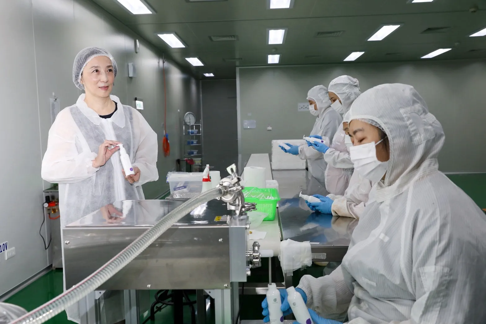 台灣奇士美總經理李琳媛以濕熱氣候為出發，自創保養品牌。掃描了上萬張台灣女性的臉後，她直言：「我們的膚況就是比其他國家暗沉。」