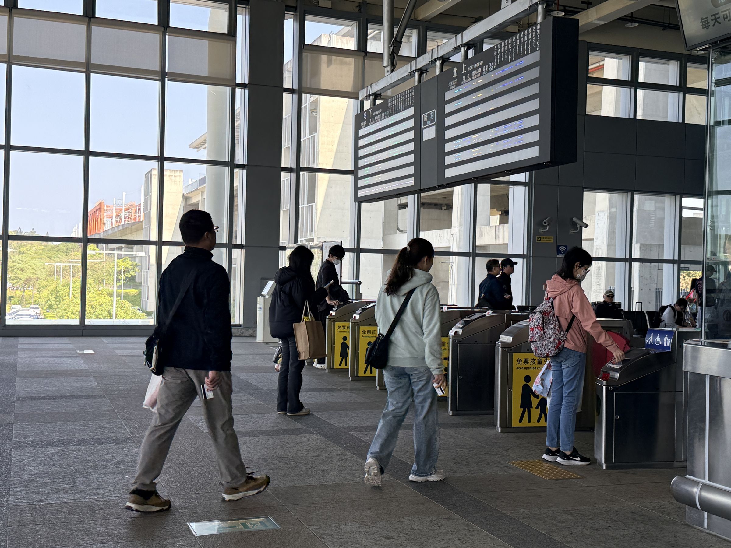 苗栗高鐵站近年通勤族比例明顯增加,不少科技產業工作者選擇以高鐵往返新竹與台中。