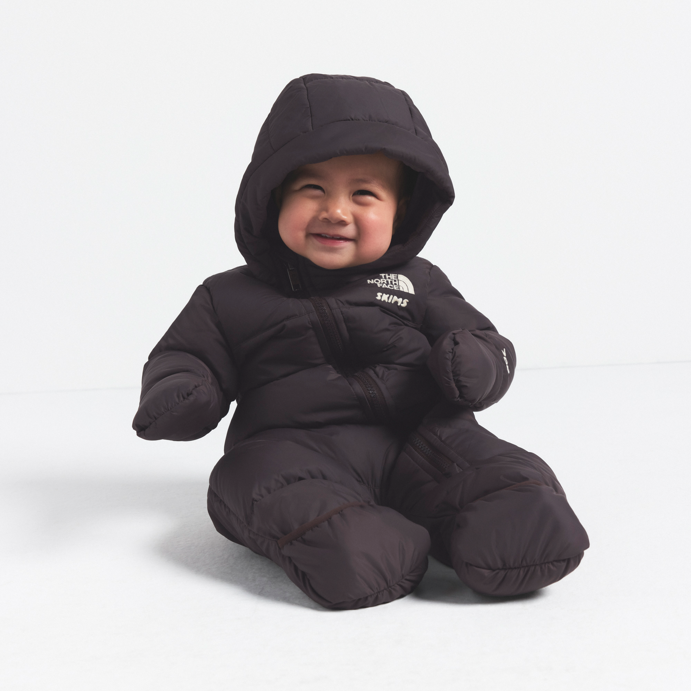 兒童款連身雪服。NT$9,380（台灣威富品牌提供）