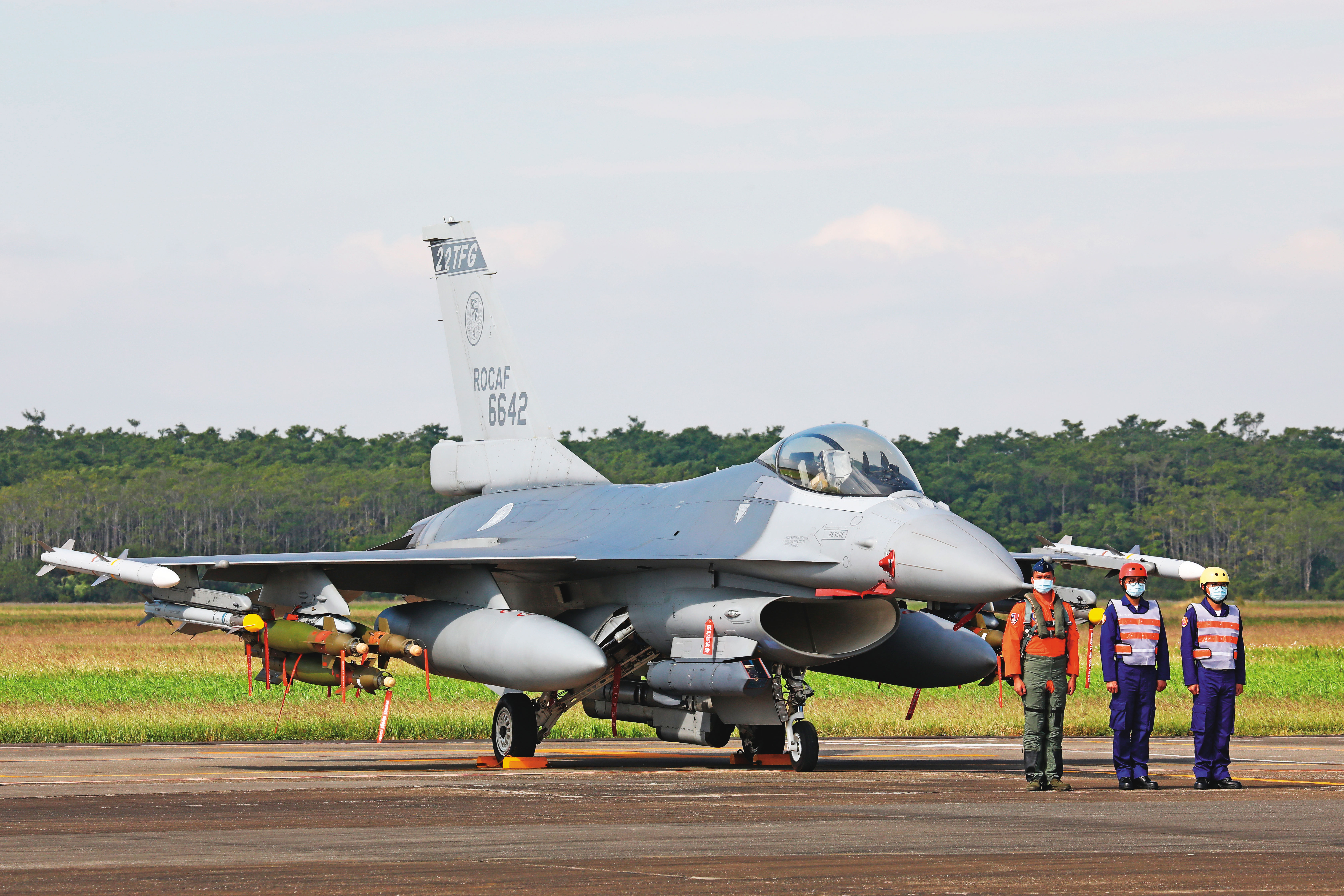 蔡政府8年，已經編列8千億元對美軍購預算。現在賴政府繼續面對美國強力需索。