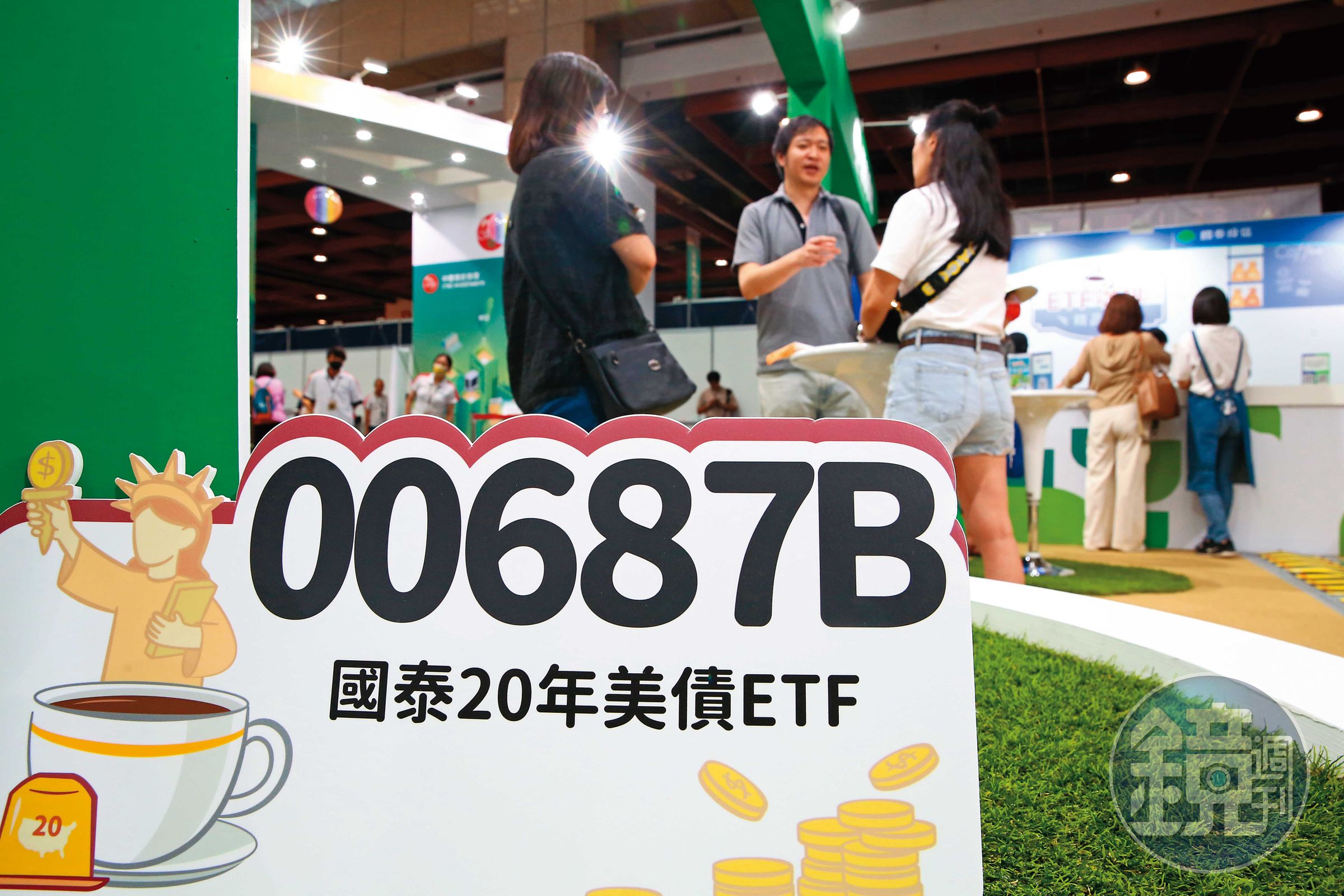 目前廖仁傑債券配置以長債為主，透過美債ETF操作更便利。