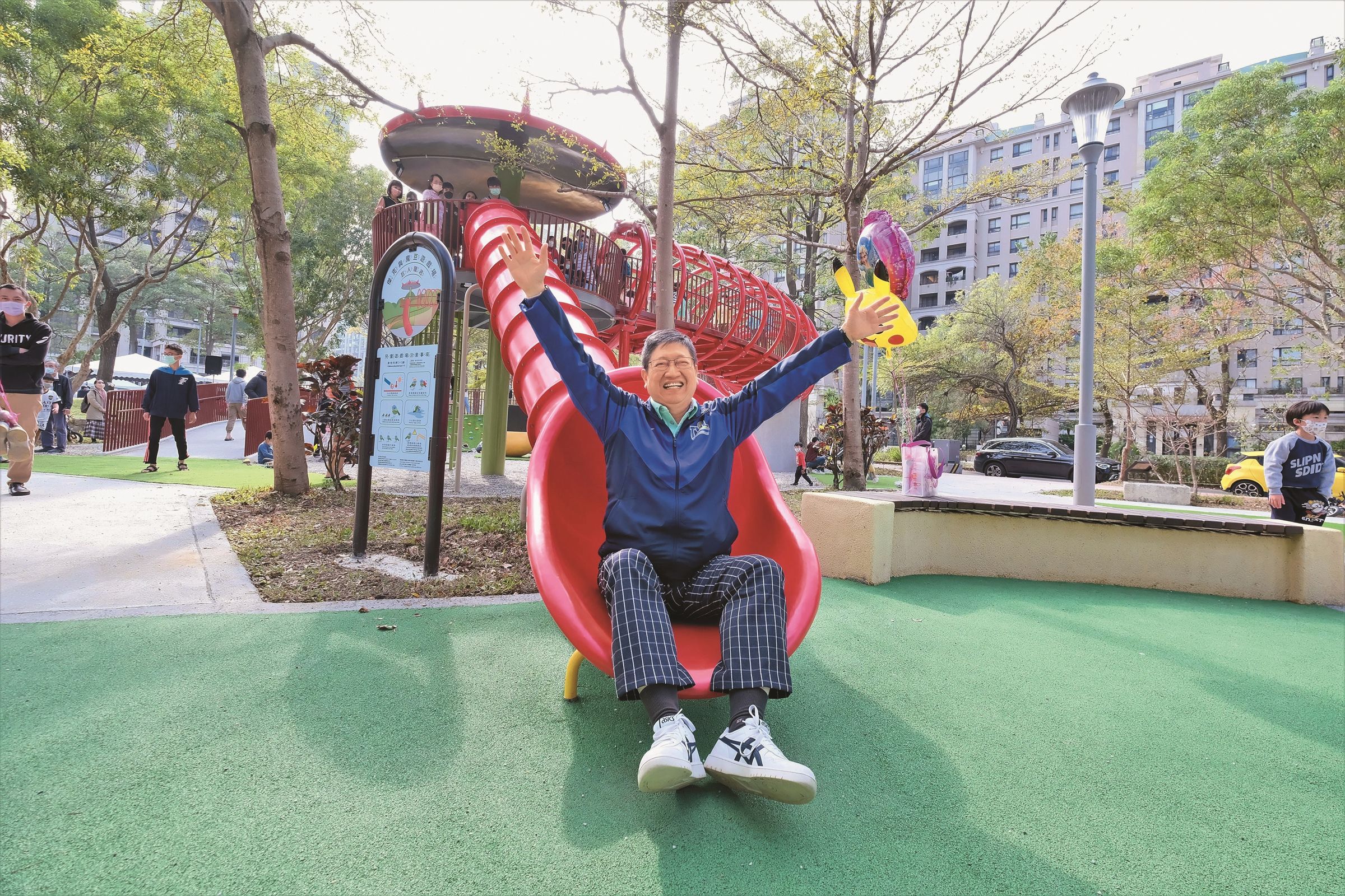 藉由一鄉鎮一特色公園,營造親子互動環境。(新竹縣政府提供/魔豆歷險遊戲場)