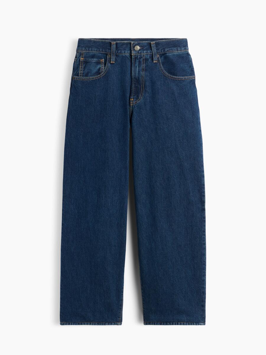 The Hailey Jean特級寬鬆牛仔褲(中藍刷色)。NT$2,299(GAP提供)