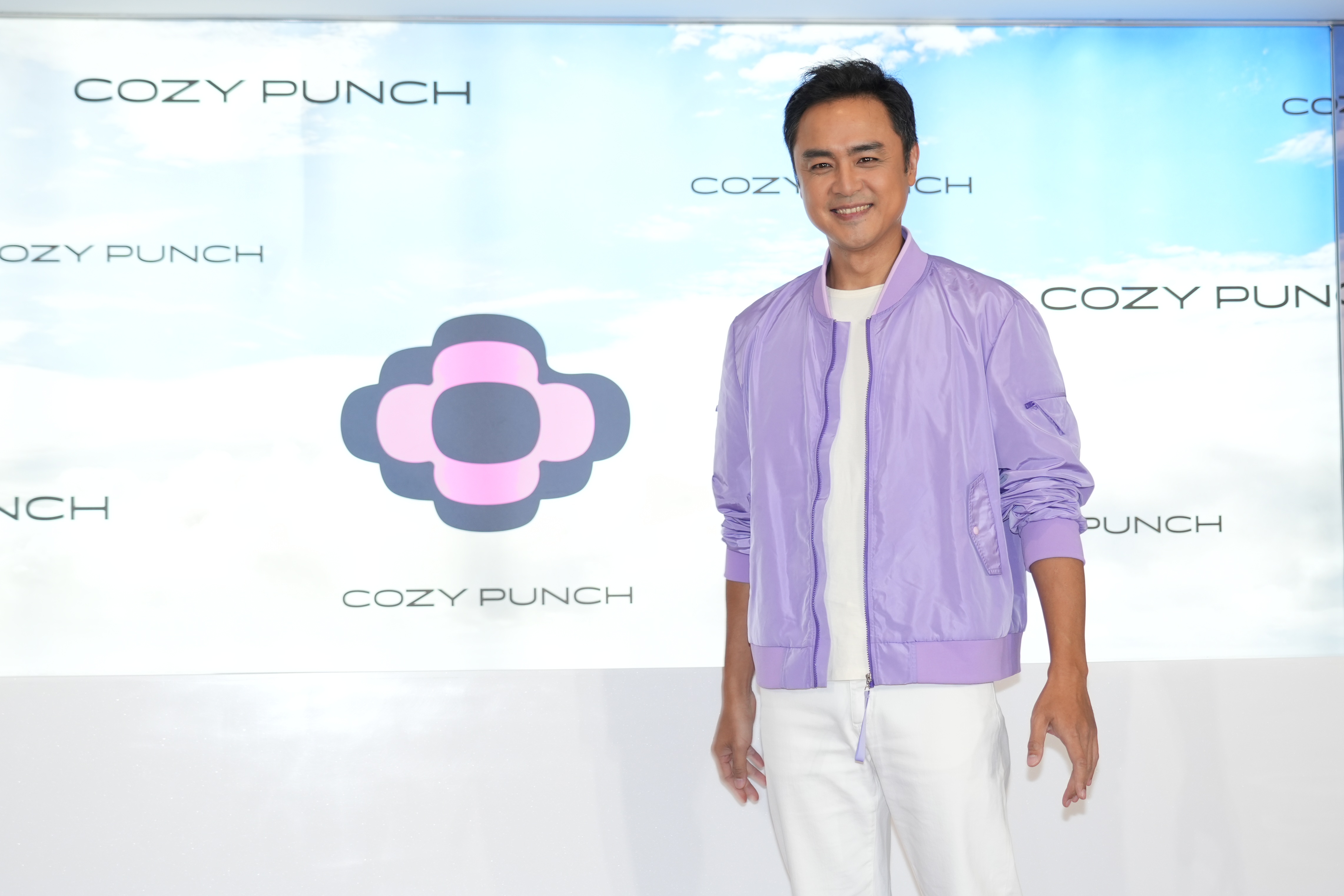 圖說明道專程返台為COZY PUNCH發表會站台。