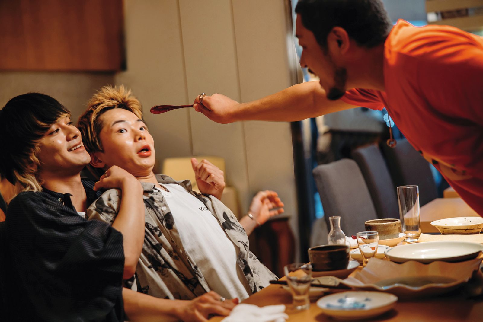 影評/《愚者的身分》 哥哥與弟弟、竹莢魚與白襯衫