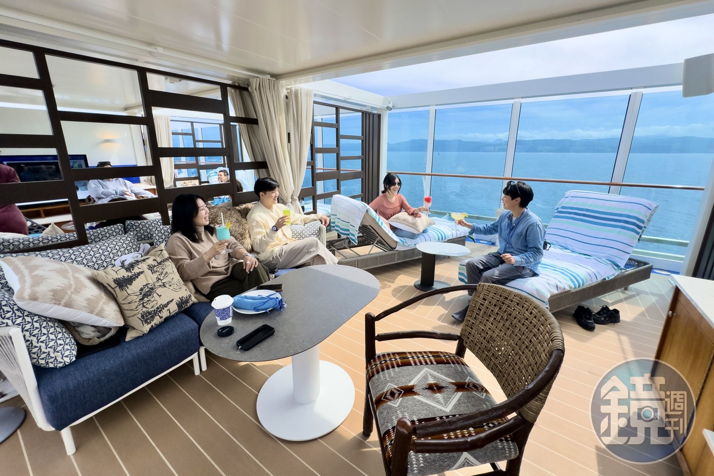 「聖殿成人休憩區(Sanctuary)」僅開放入住指定房型且年滿16歲旅客使用,提供遠離喧囂的專屬海景與放鬆空間。