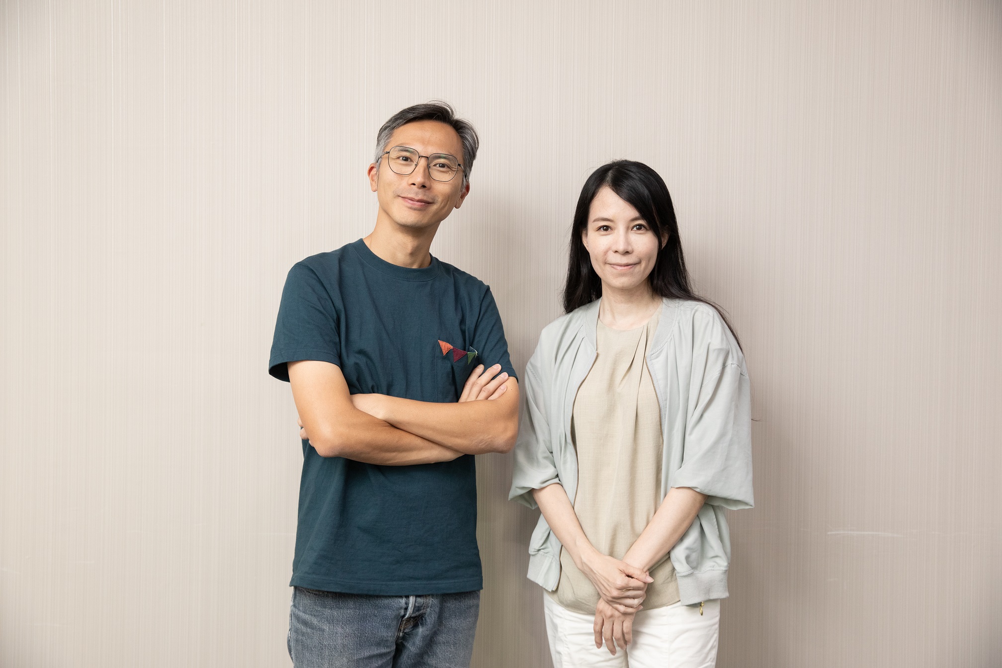 《自殺通告》監製林配儀(右)與導演周冠威(左)。