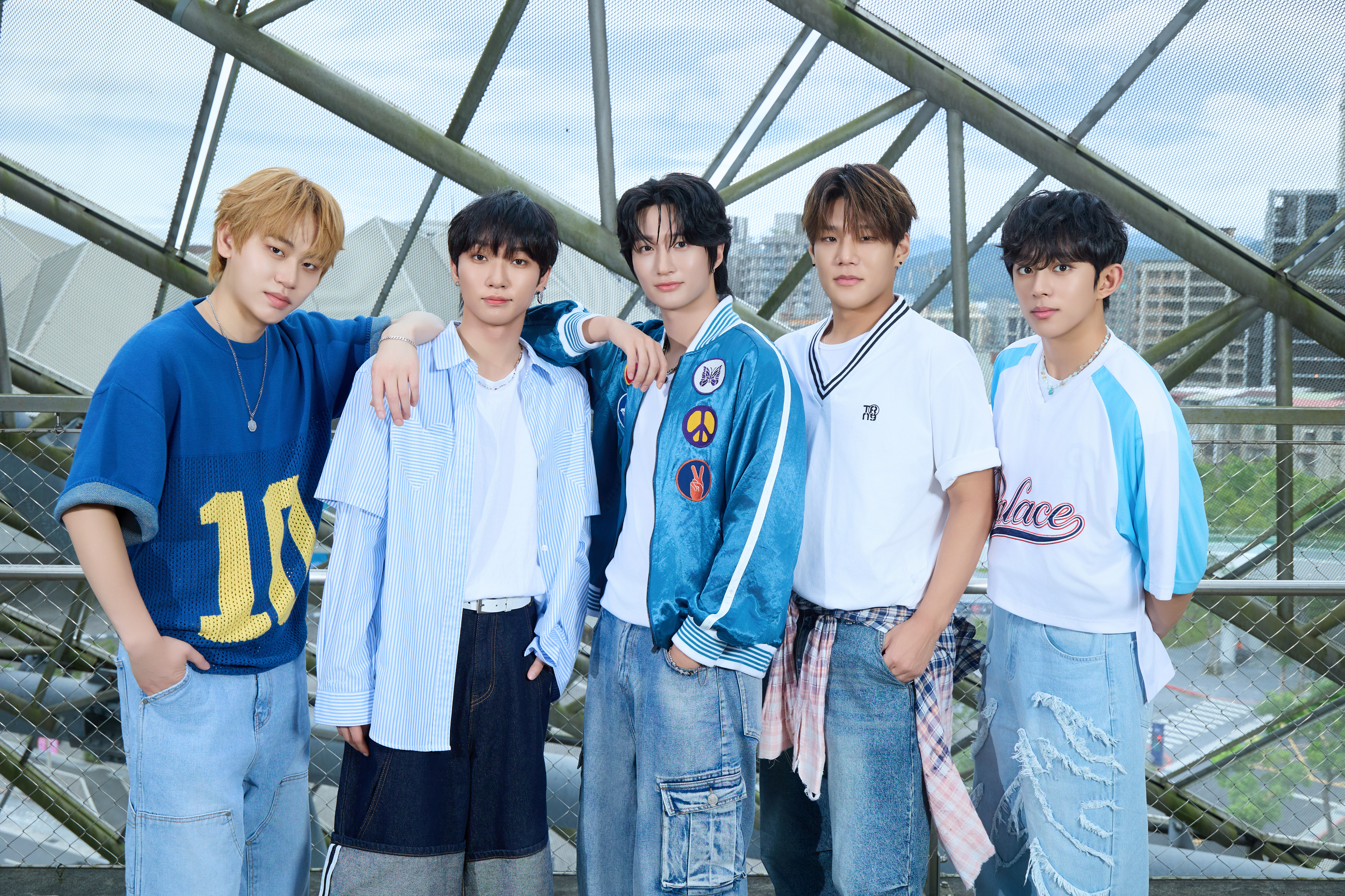 韓國男團DKB深深體會「台灣感性」，並將其定義為「青春」。（FU Entertainment提供）