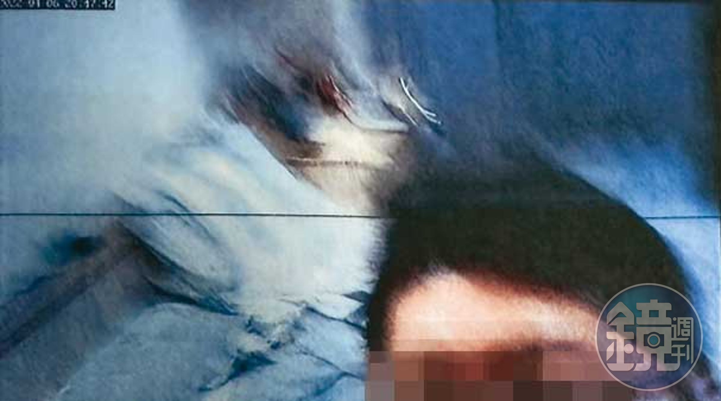 陳男偷拍前特別調整針孔角度，手法十分專業。（讀者提供）