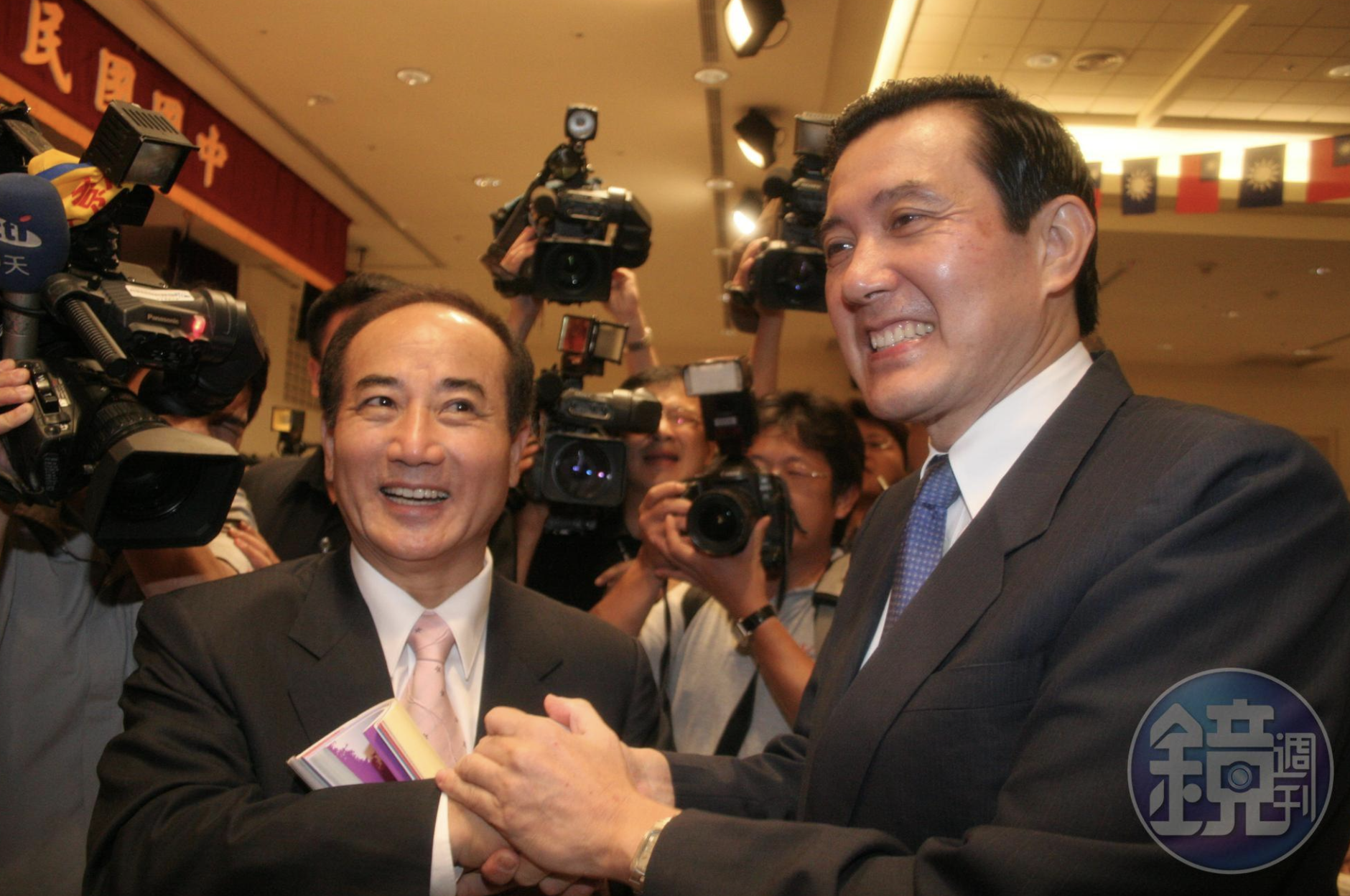 前總統馬英九拋出（右）藍白全民調，前立法院長王金平（左）持不同意見。