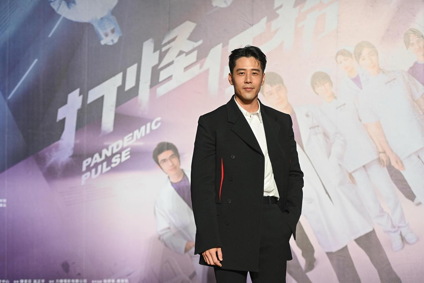 胡宇威前年就求婚成功並在紐約登記，但因為疫情打亂婚禮規劃。（翻攝自胡宇威粉專）