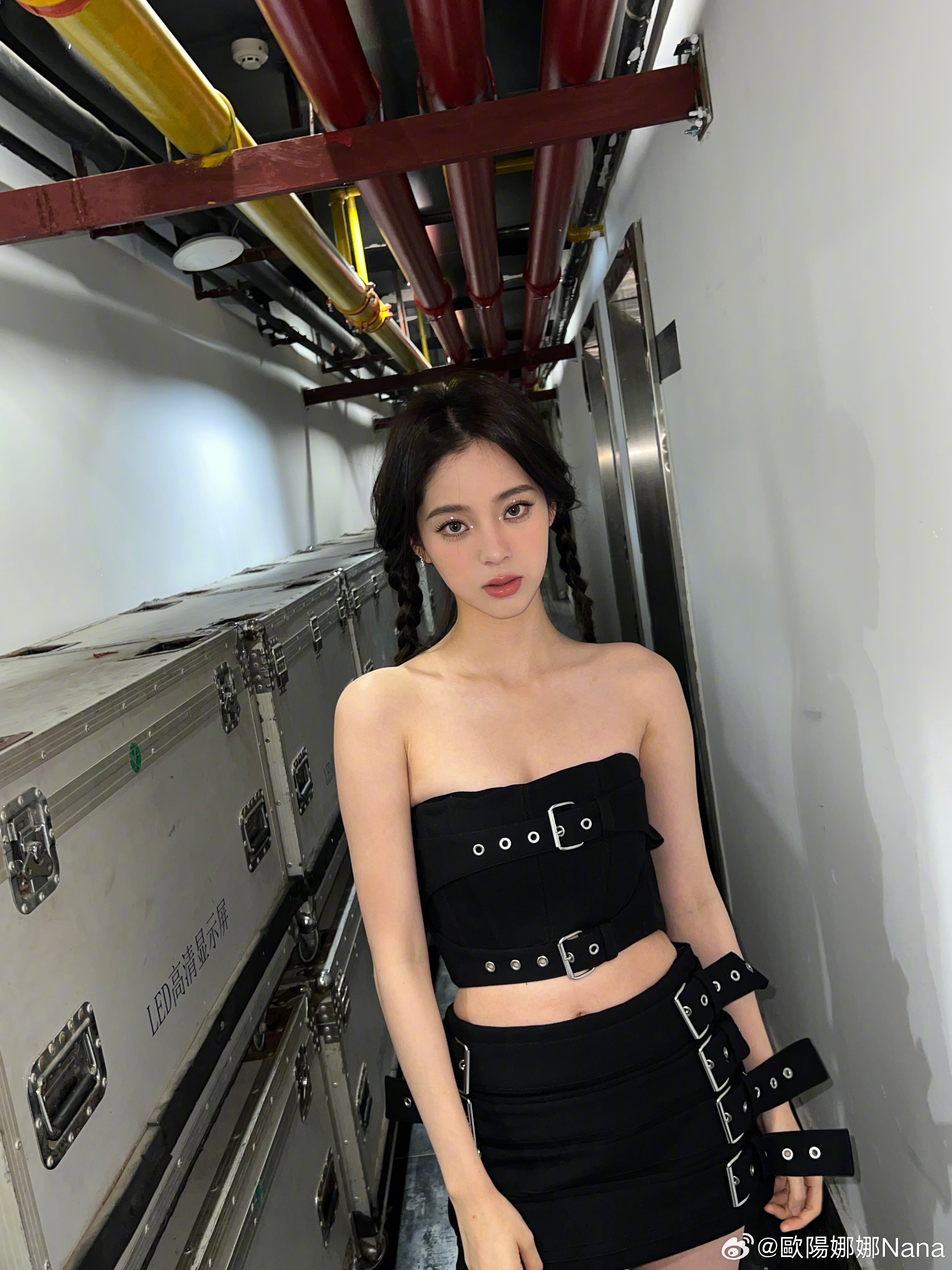 歐陽娜娜和陳飛宇傳緋聞,遭踢出名媛群組。(翻攝自歐陽娜娜微)