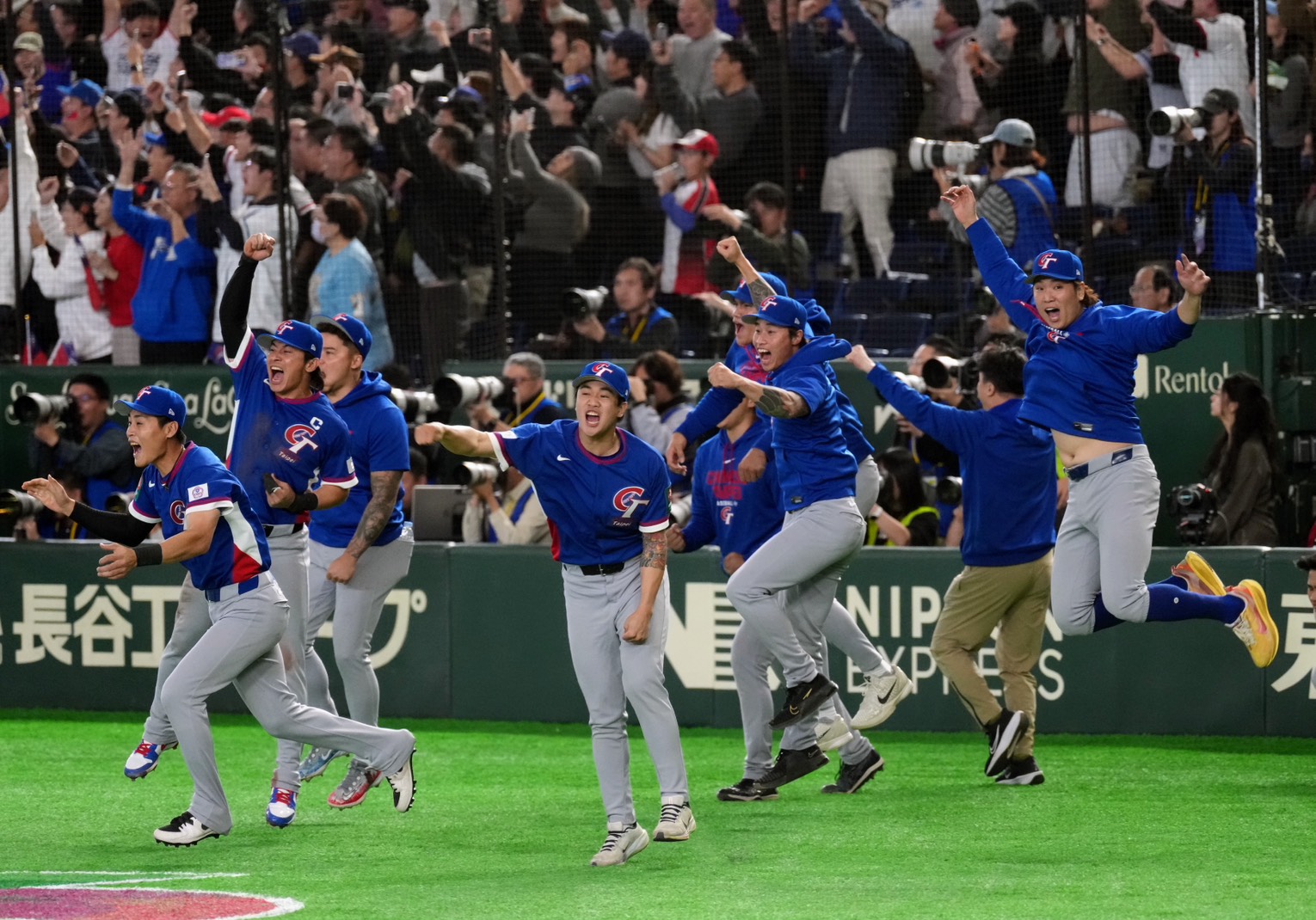 台灣擊敗韓國取得本屆第2勝,增加晉級機會。
