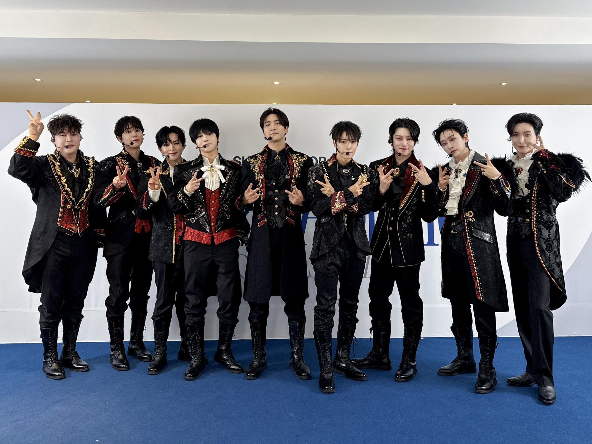 Super Junior昨日在首爾舉行演唱會，卻在尾聲安可時段發生觀眾席欄杆斷裂意外。（翻攝自臉書@Super Junior）