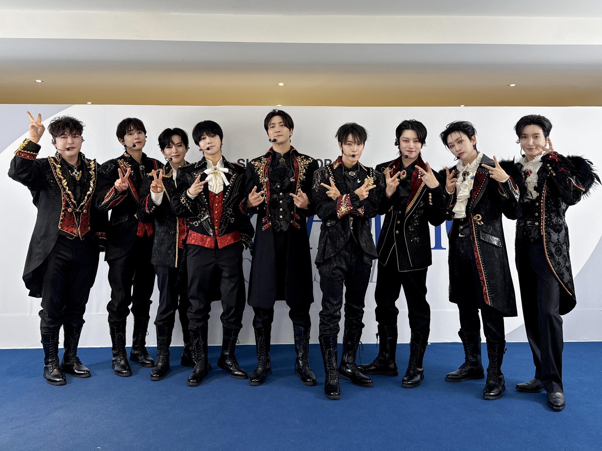 Super Junior昨日在首爾舉行演唱會，卻在尾聲安可時段發生觀眾席欄杆斷裂意外。（翻攝自臉書@Super Junior）