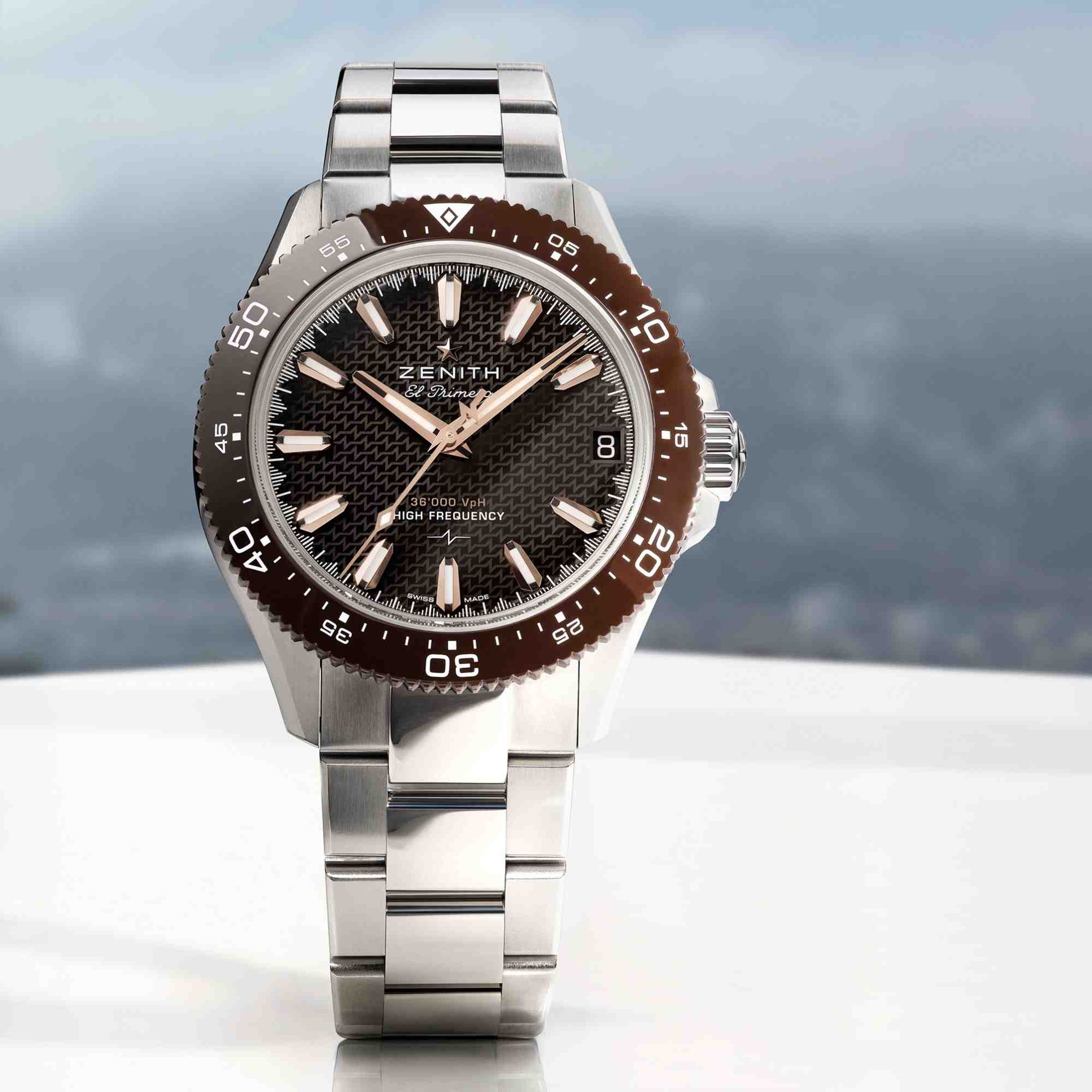ZENITH 真力時今年在 GWD 錶展正式發表的 Chronomaster Solo Sport 棕色面盤錶款，定價約NT$360,300。
