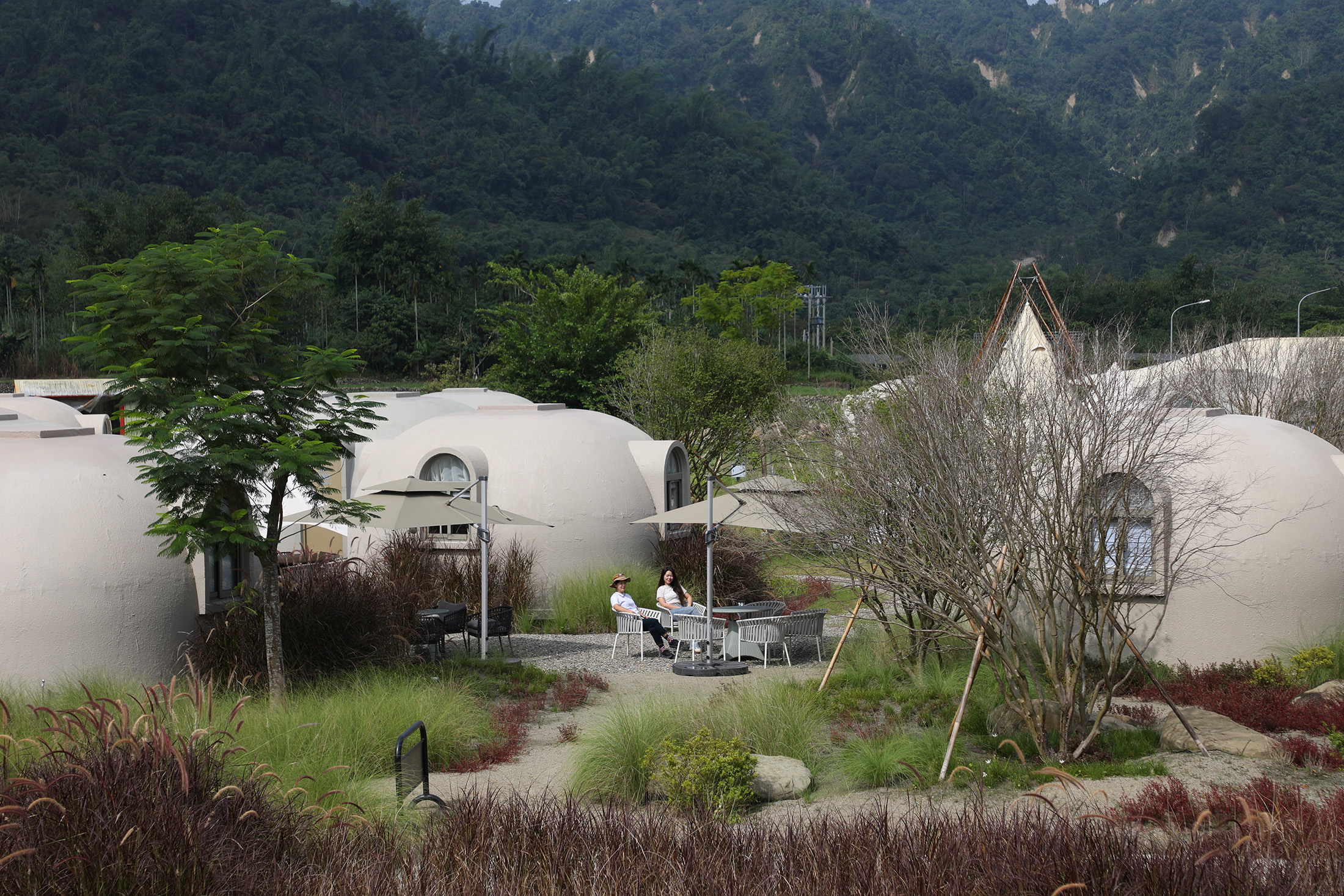 2024年底開幕的「波希謐境BOHOLAND」，目前第一期開放的範圍是外型猶如饅頭造型的20間波波屋。