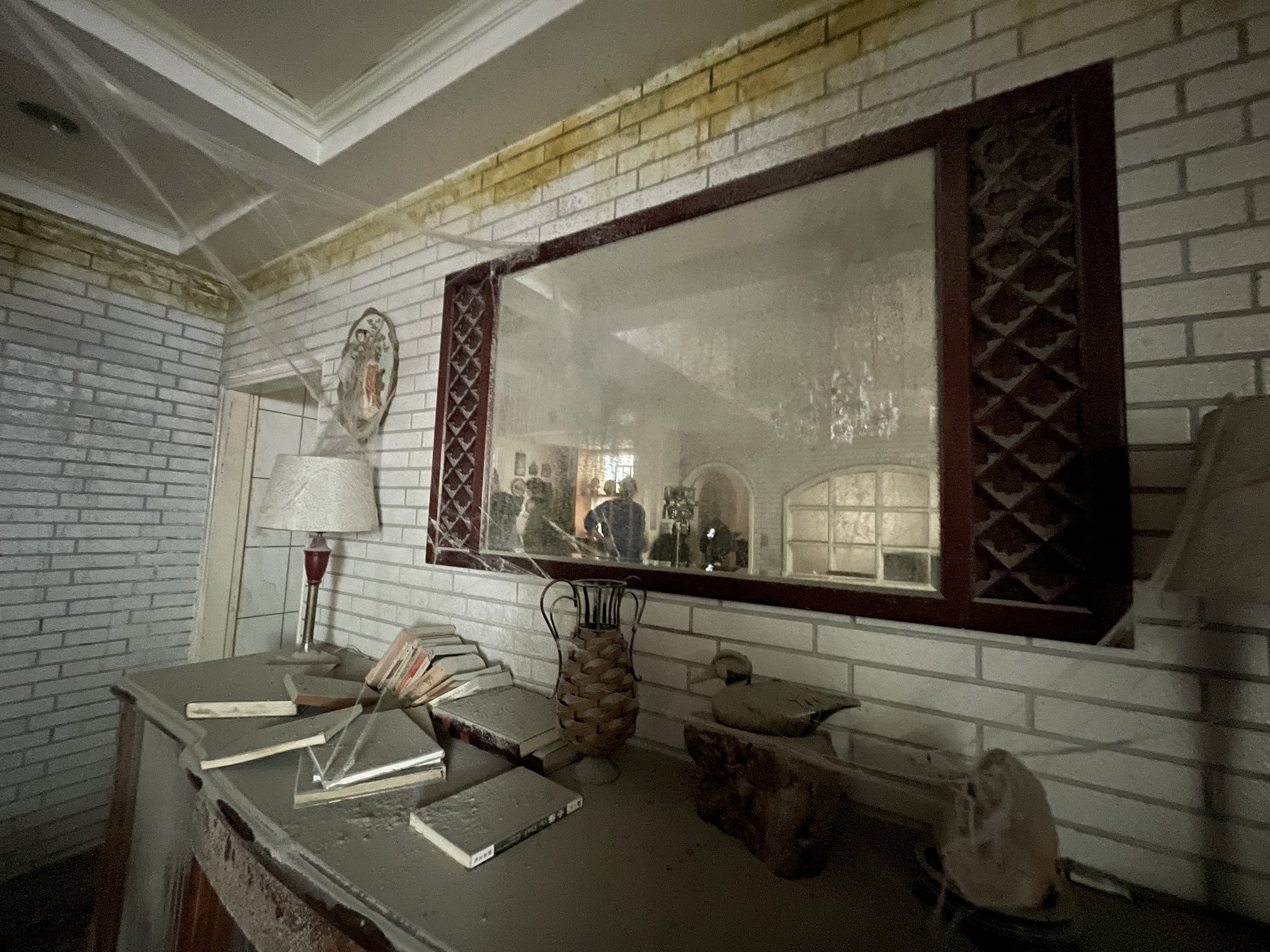 不同的凶宅是《幸福房屋事件簿》的重心，找尋凶宅場景也成為劇組一大考驗。（逆光電影提供）