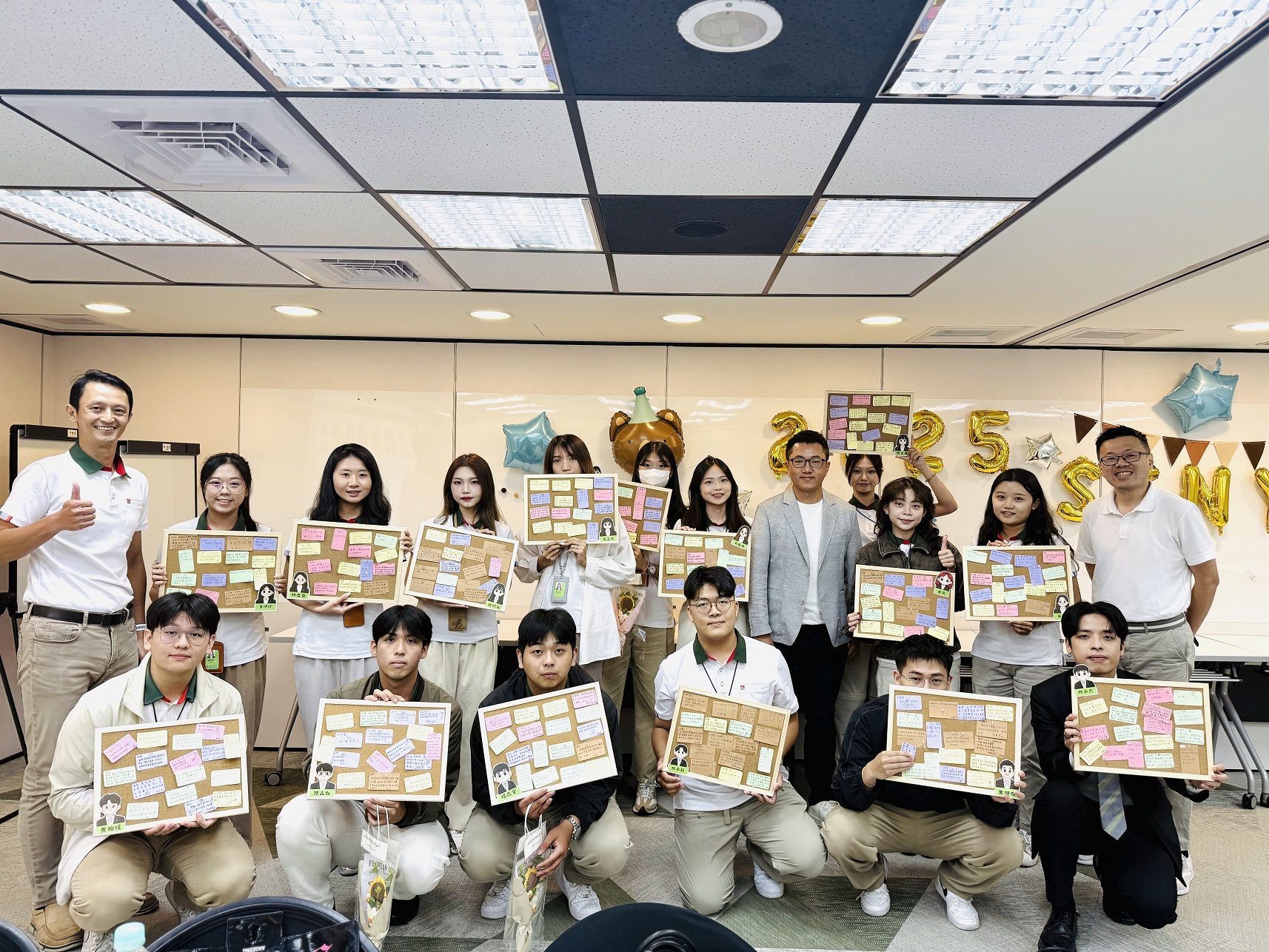 信義房屋每年招募不動產經紀人員全時實習計畫，提供月薪42K及正職員工同等的福利保障、培訓機制，若大學畢業後順利轉正職，還可領最高48K獎學金。（信義房屋提供）