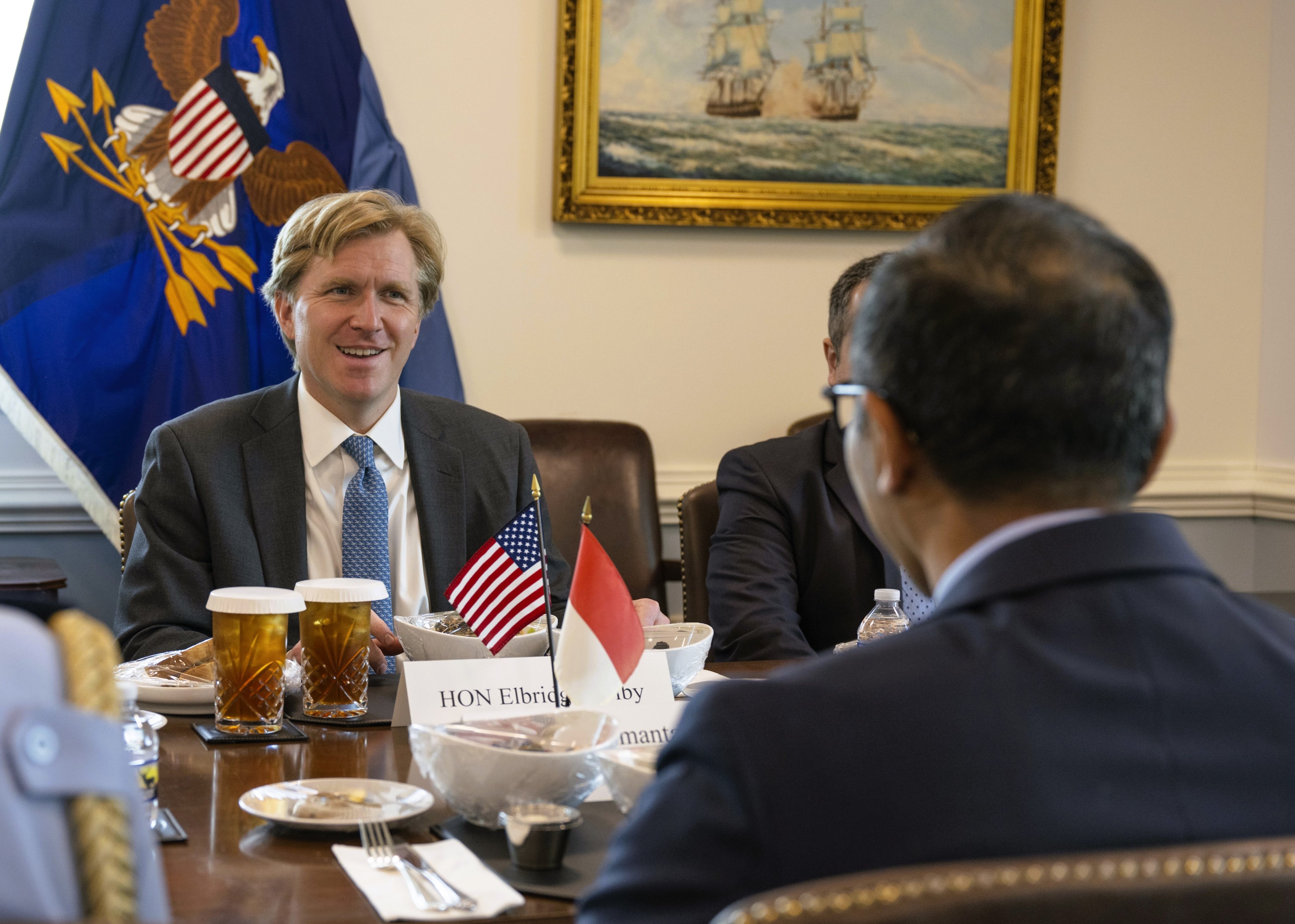 美國戰爭部負責政策的次長柯伯吉上任後展開首次正式出訪日韓。(翻攝自柯伯吉 X)