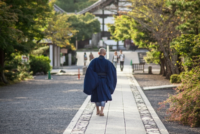不滿修行太累、人生令人厭倦! 日本和尚一把火燒掉650年歷史古寺