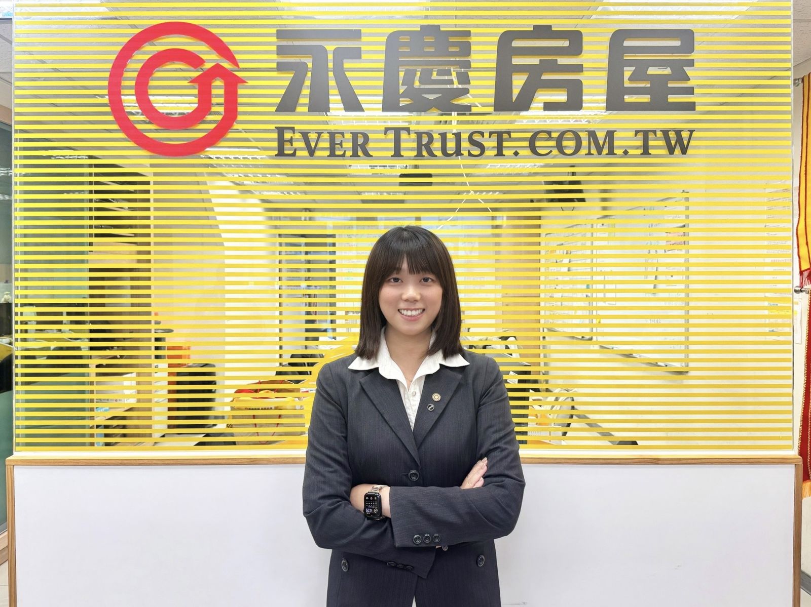 在師父及團隊的支持下,黃莉媛逐步累積專業與實務經驗,並將個人特質轉化為服務優勢。