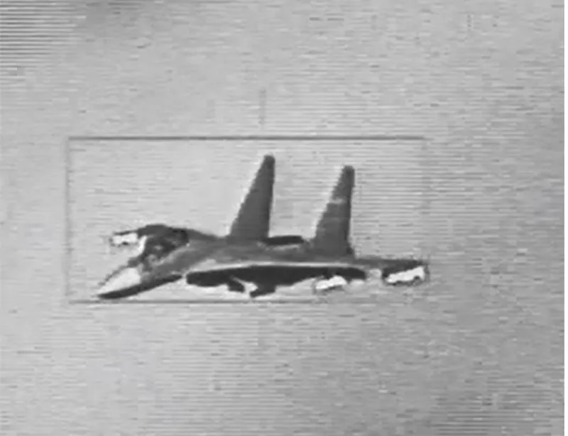 中國解放軍殲-16戰機畫面。（資料照；國防部提供）