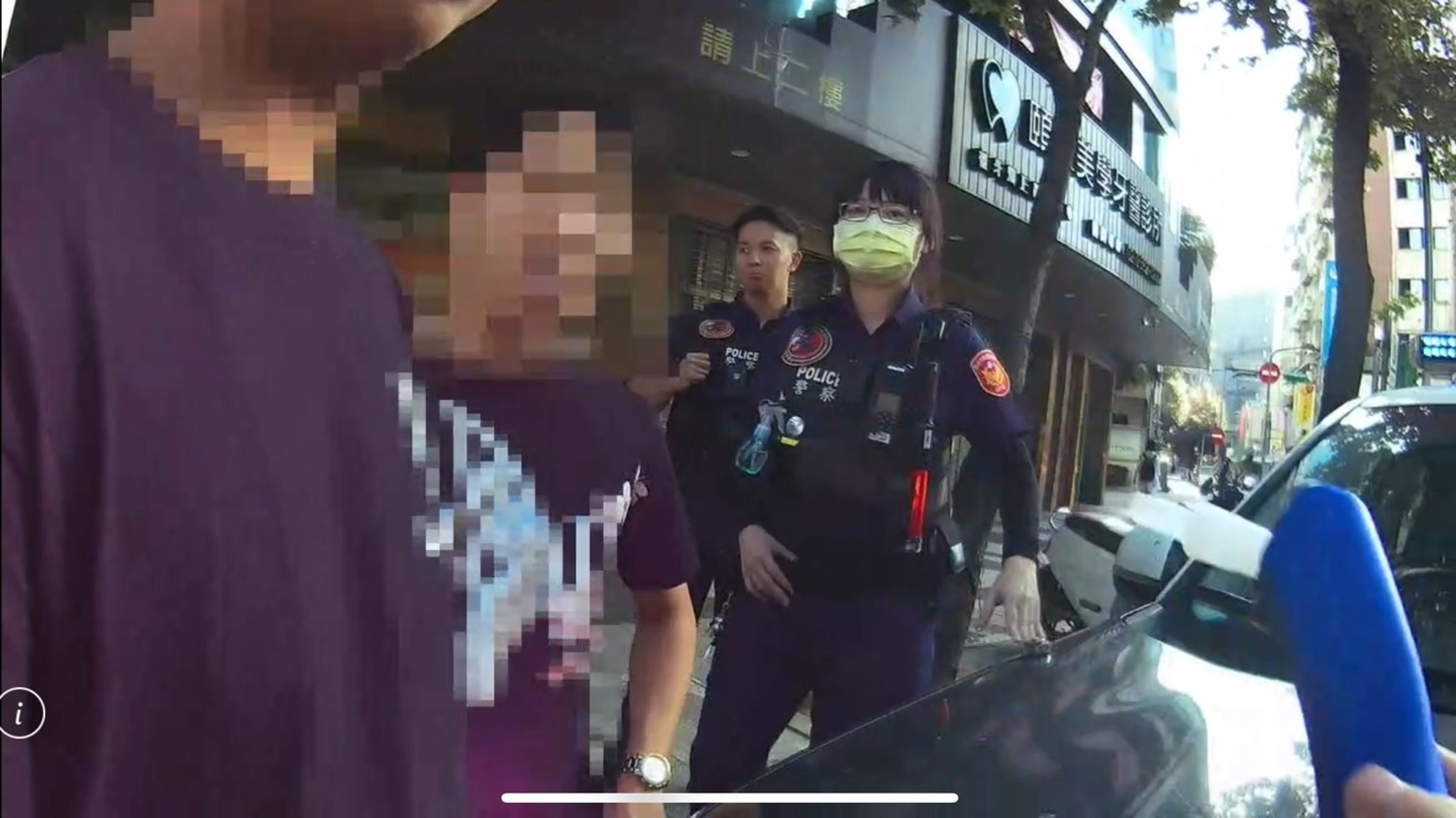 警方發現王男駕車走走停停,上前攔查時發現王男酒味濃厚。(翻攝畫面)