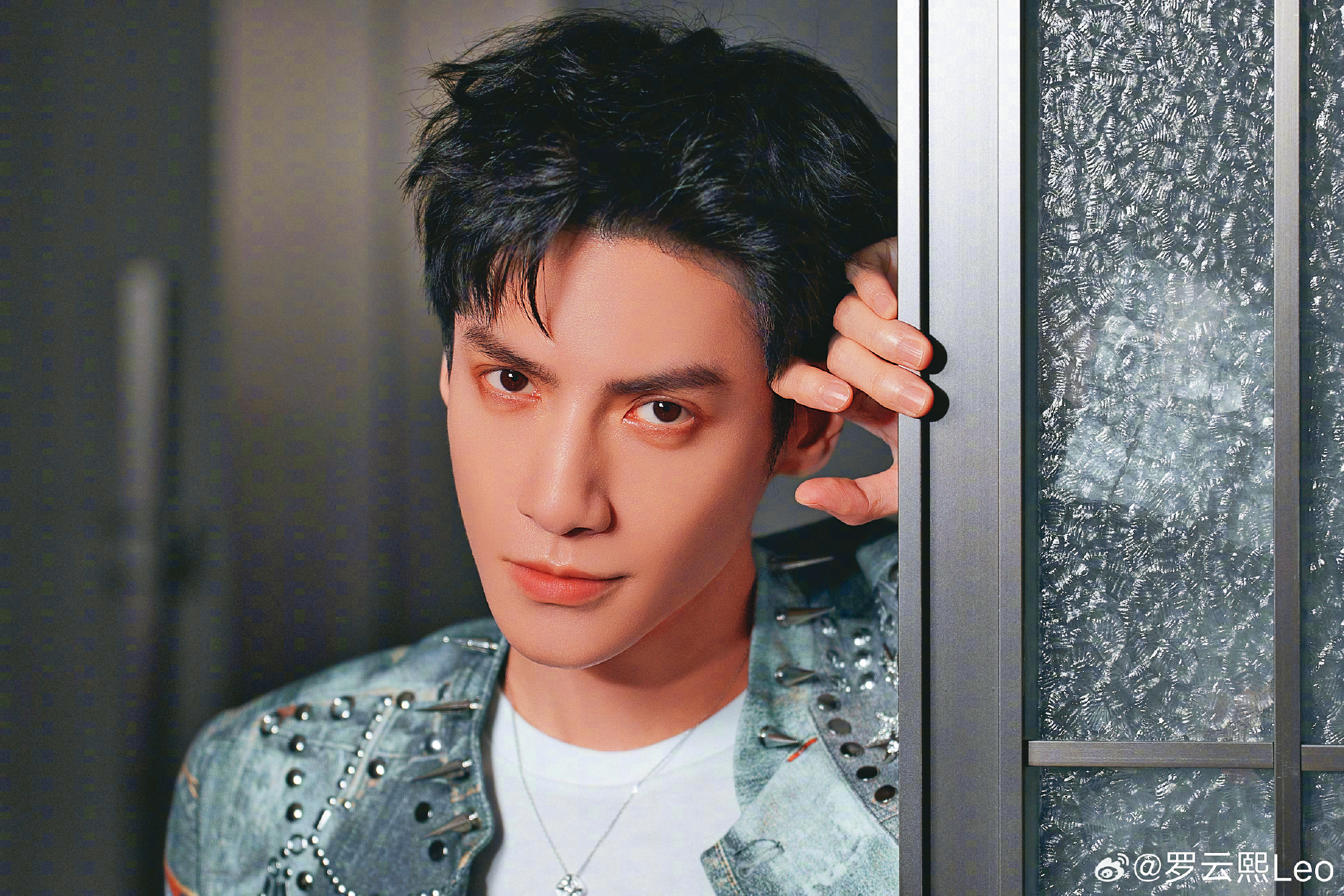 羅雲熙自己認錯車,卻意外引起粉絲網暴車主。(翻攝自微博)