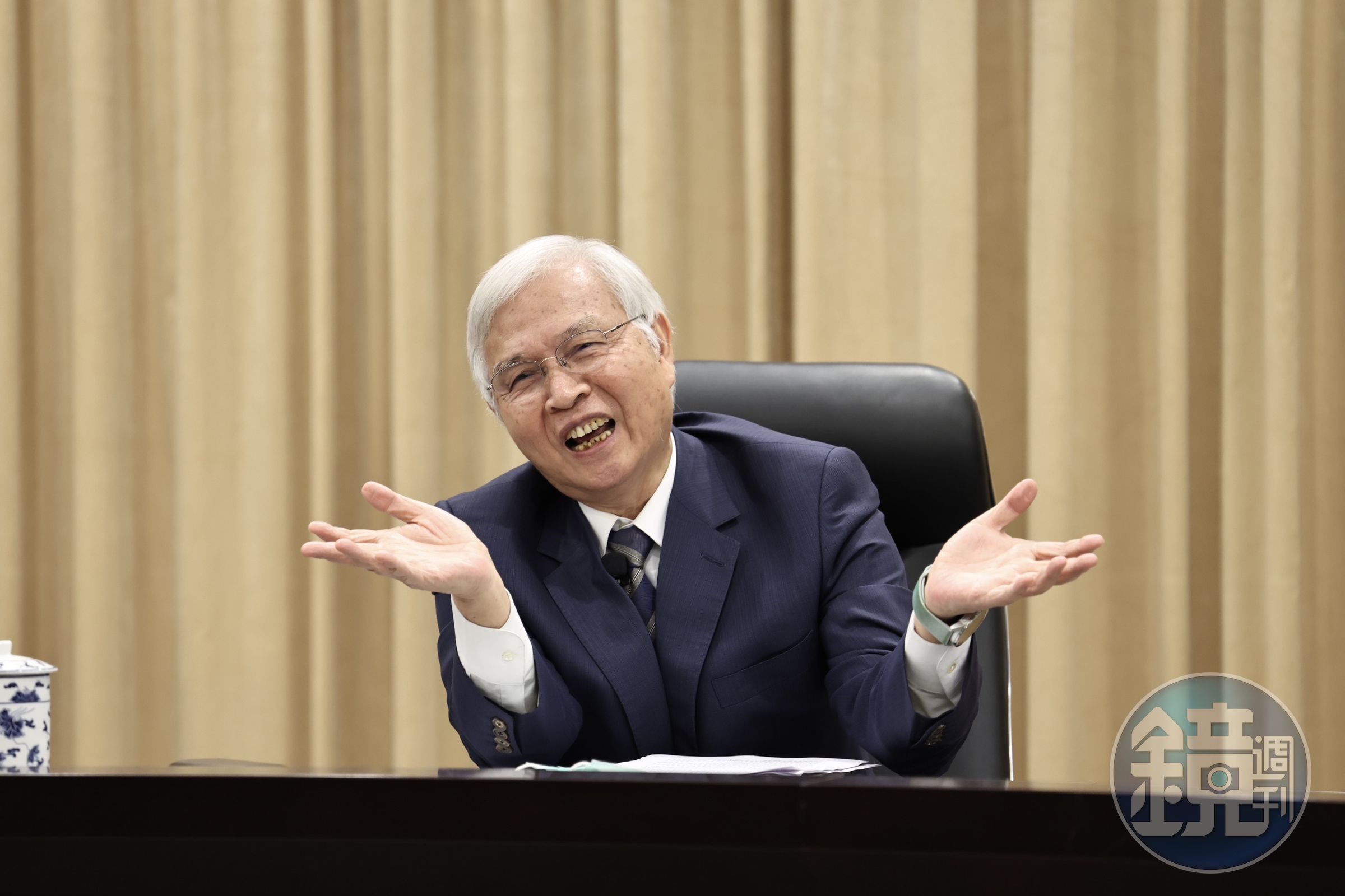 央行利率連10凍，並鬆綁選擇性信用管制，第2戶購屋貸款成數提高至7成。圖為央行總裁楊金龍。