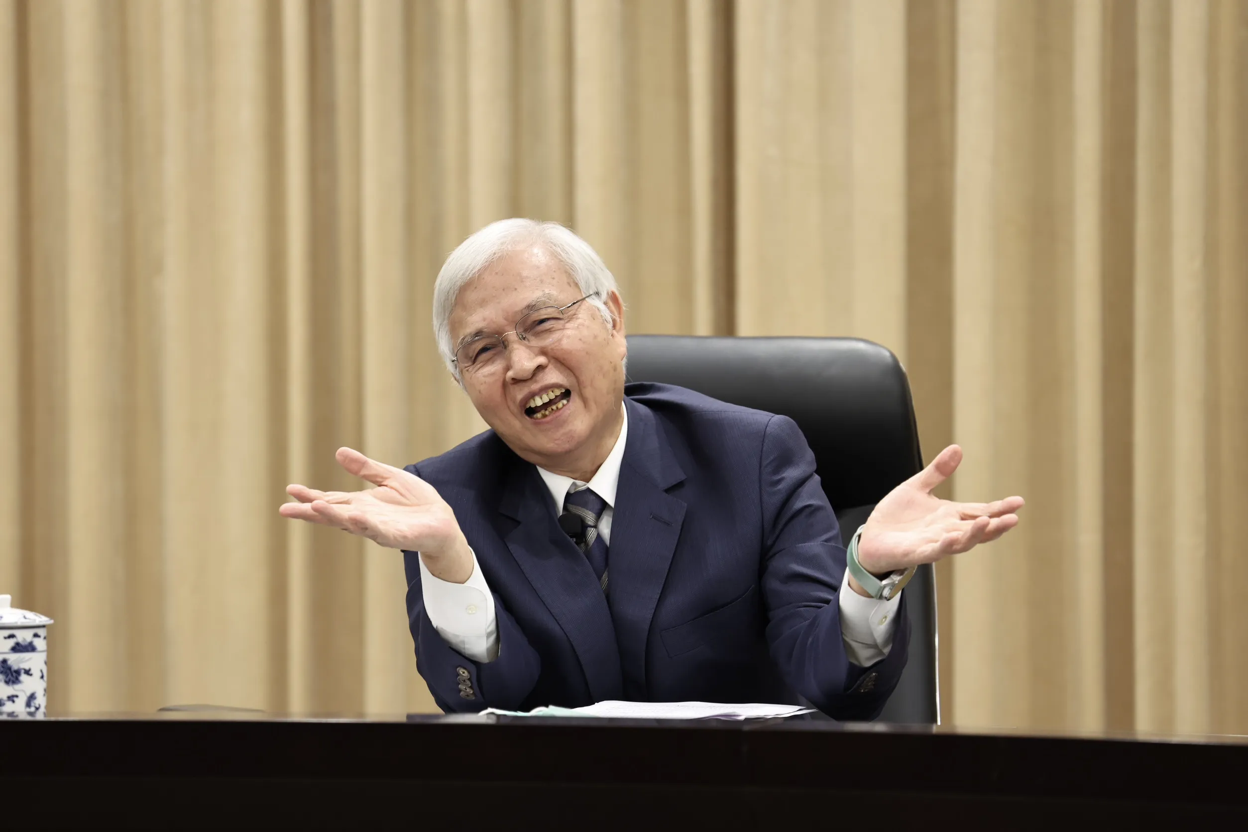 央行利率連10凍，並鬆綁選擇性信用管制，第2戶購屋貸款成數提高至7成。圖為央行總裁楊金龍。