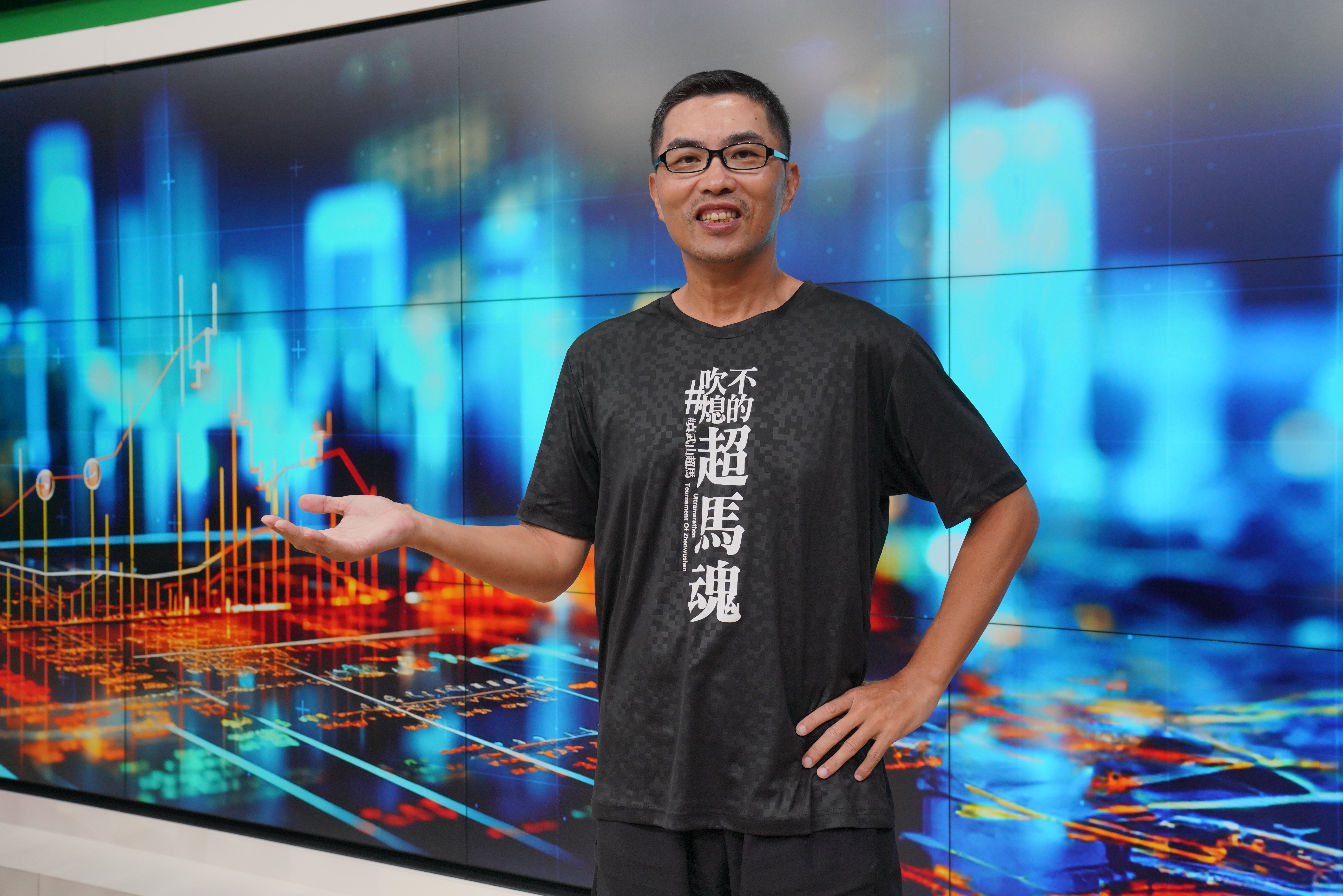 超馬芭樂王仲麟說，若買高股息ETF套牢，那麼只要加總股息收益大於股價虧損，就能考慮出場。