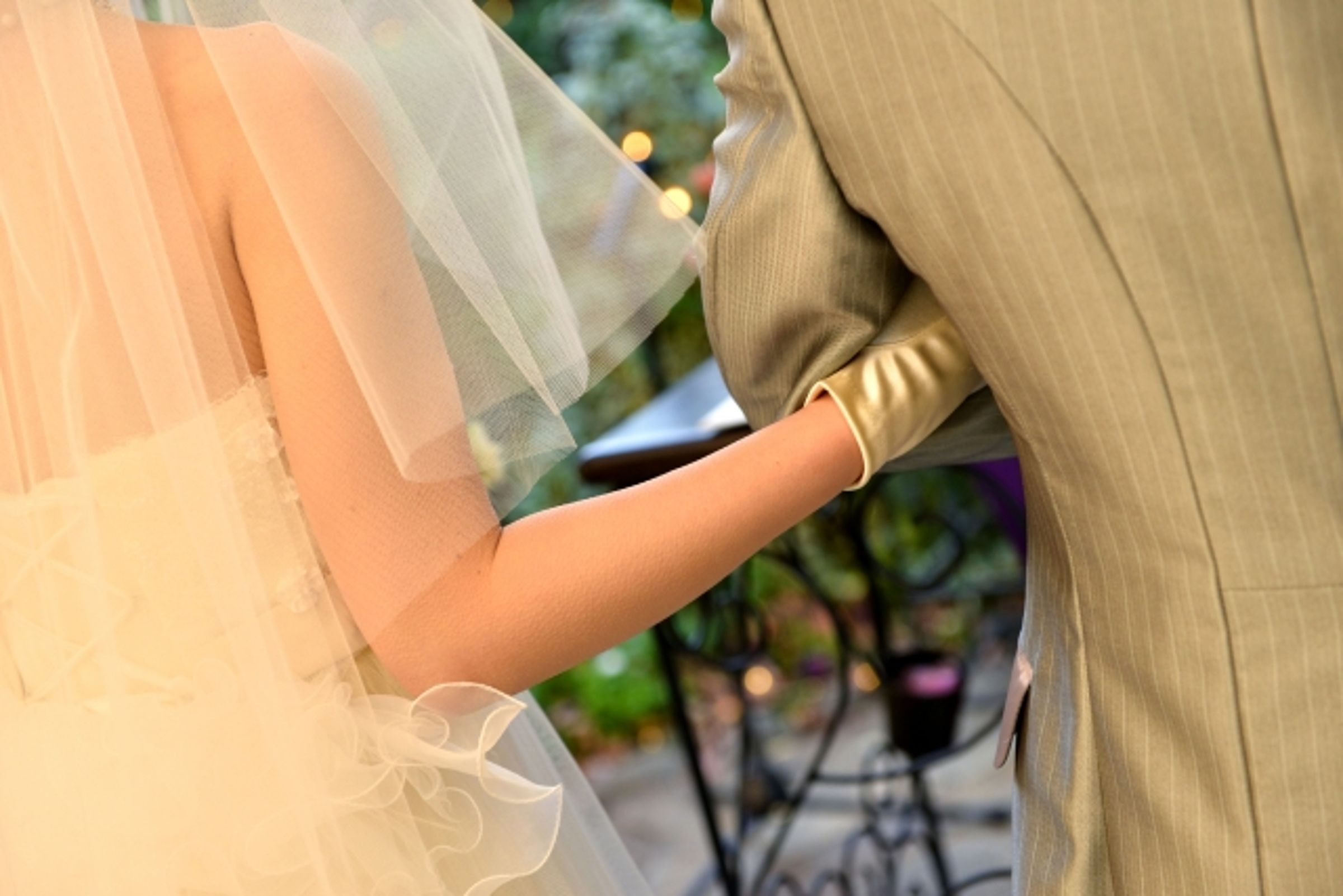 網友分享同事結婚不辦喜宴，卻要收禮金，好奇大家遇到會怎麼辦？（示意圖，photoAC）
