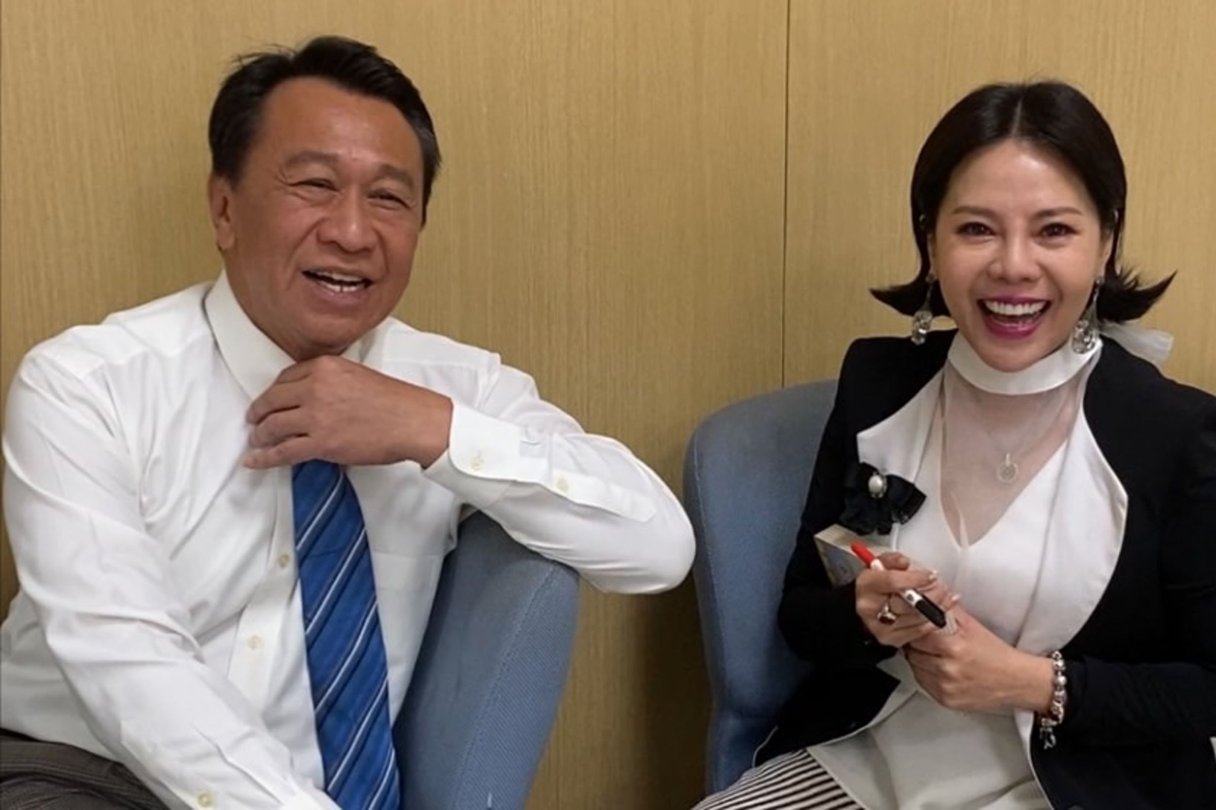 錦雯和游安順再度合作氣氛超嗨。(民視提供)